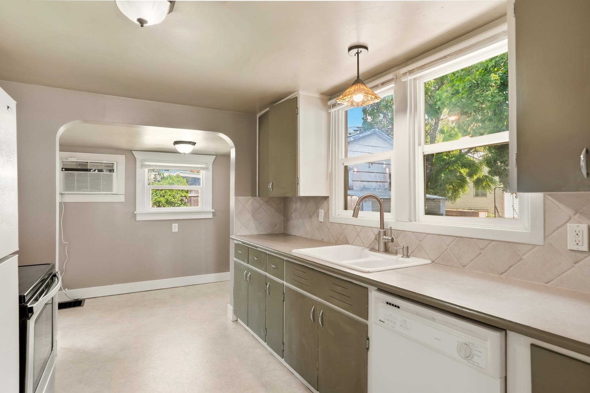 114 2nd St - Photo 10