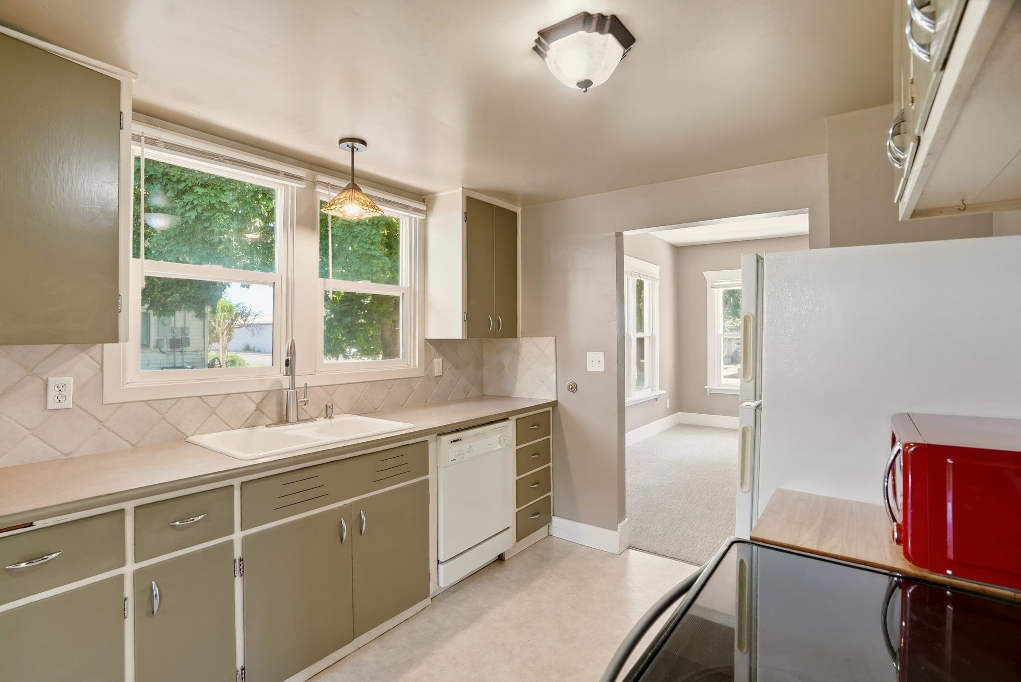 114 2nd St - Photo 12