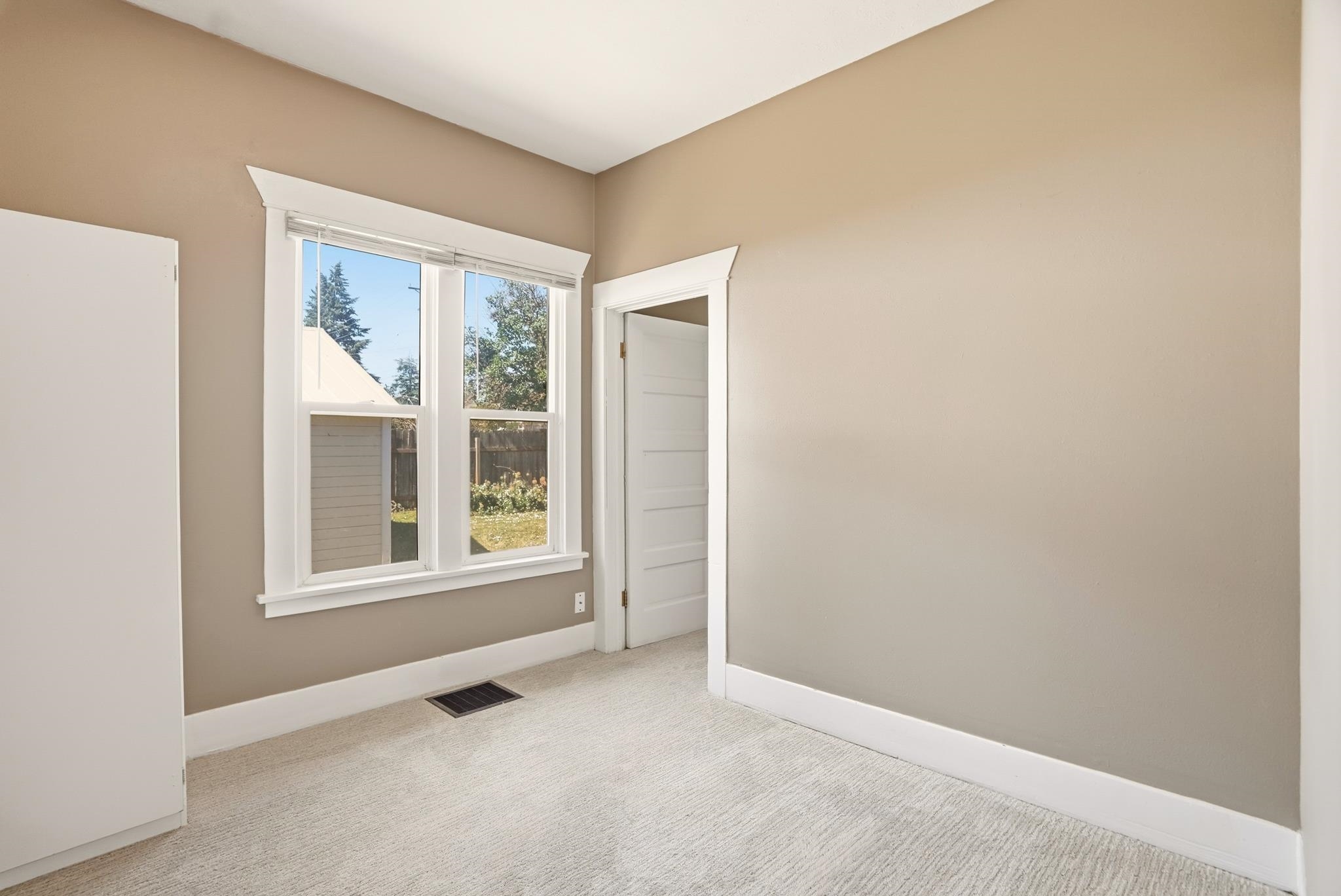 114 2nd St - Photo 15