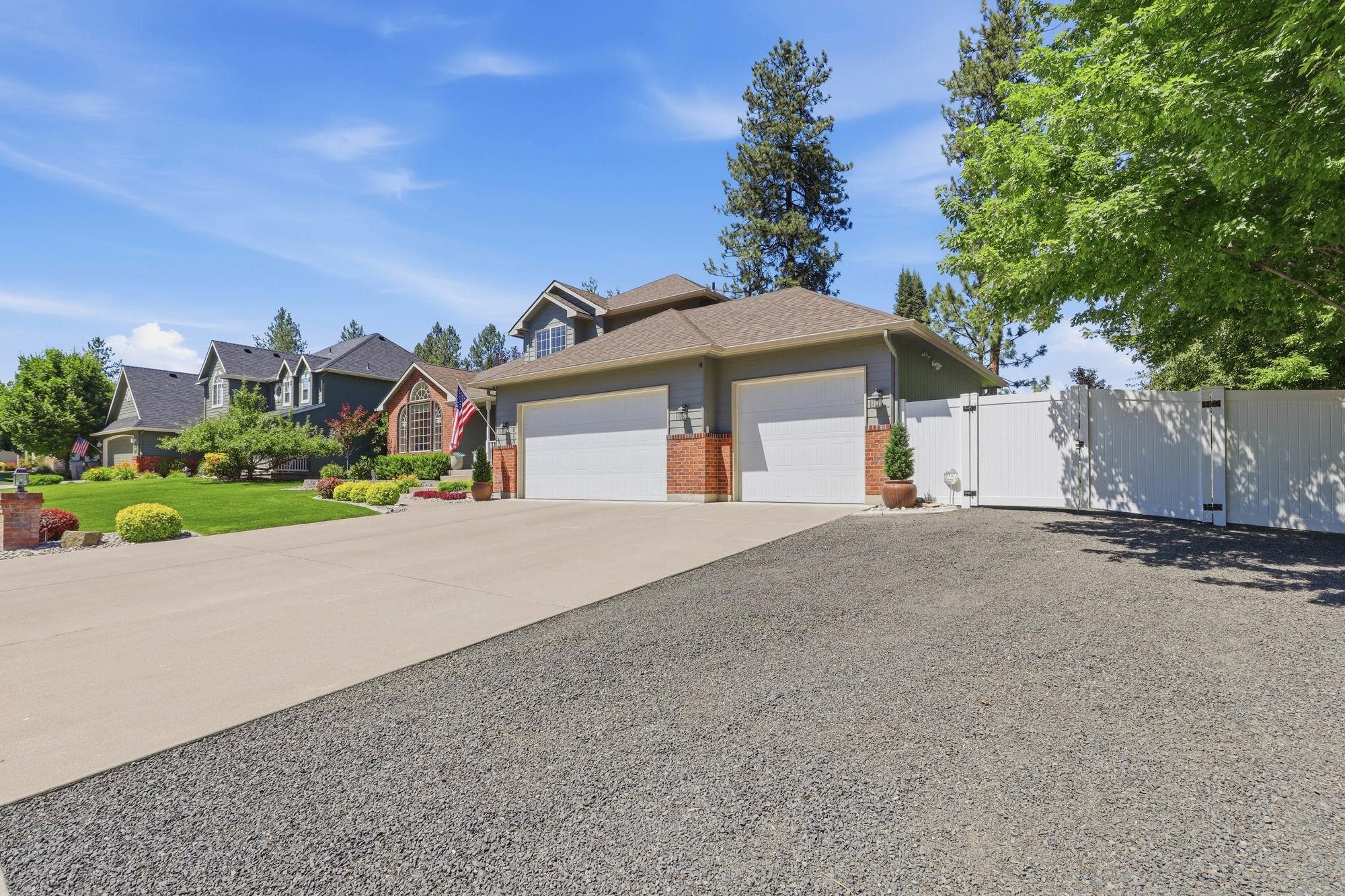 1013 E Blackhawk Dr - Photo 3