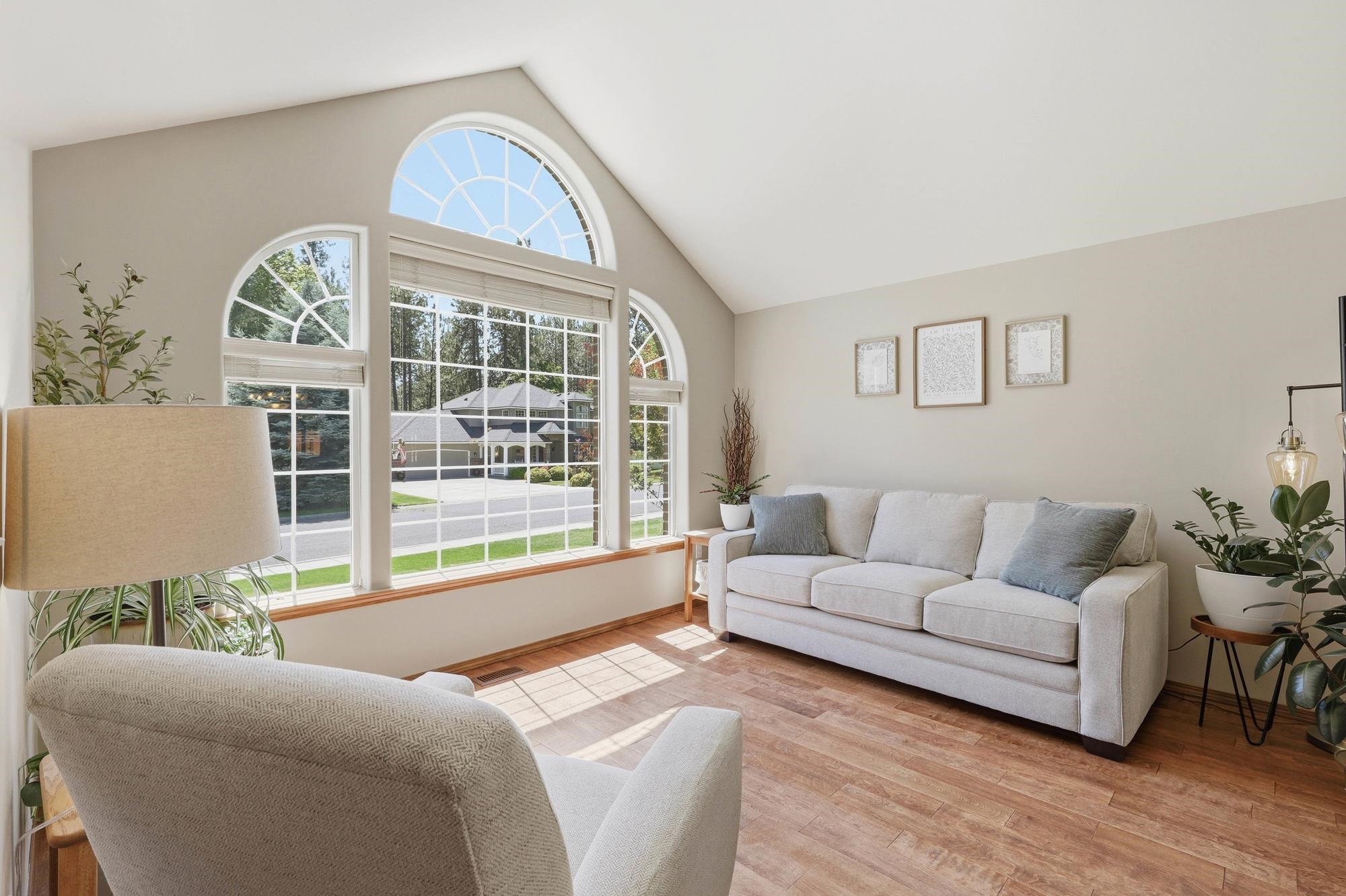 1013 E Blackhawk Dr - Photo 5