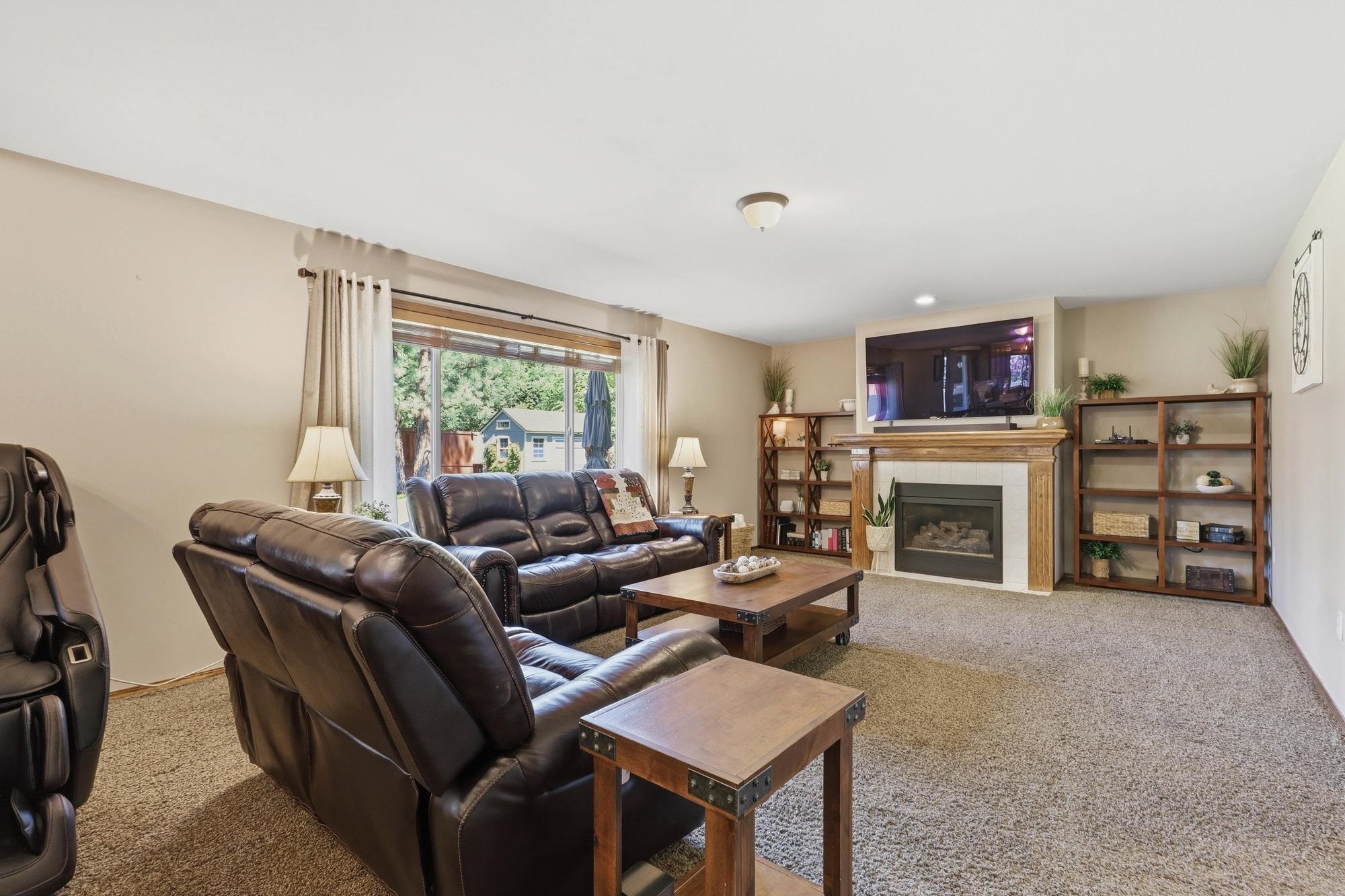 1013 E Blackhawk Dr - Photo 17
