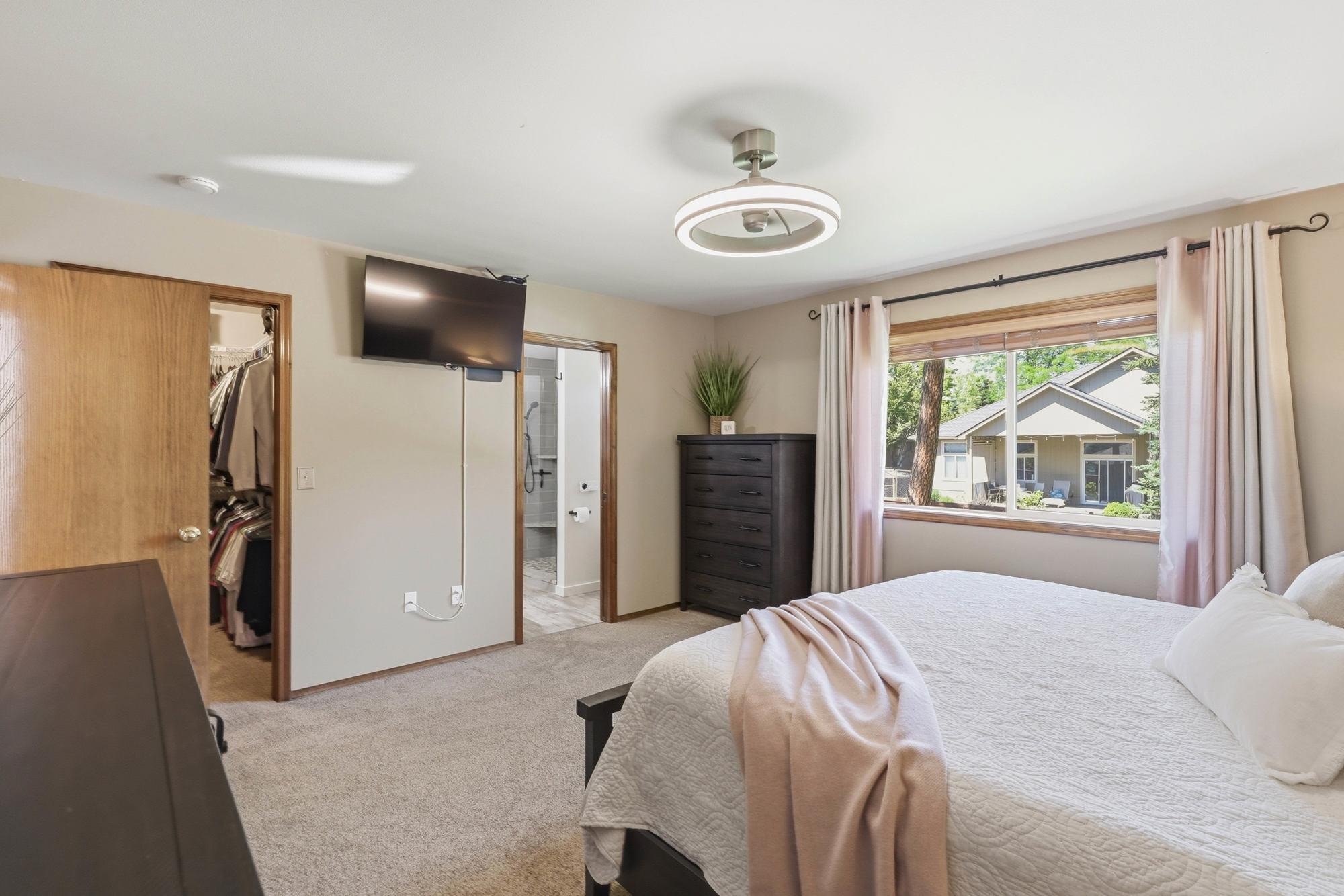 1013 E Blackhawk Dr - Photo 24