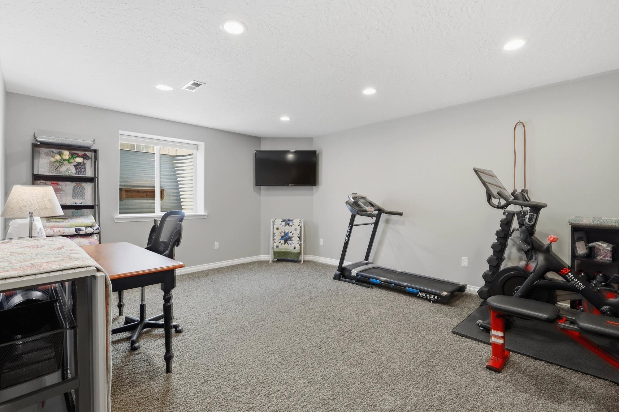 1013 E Blackhawk Dr - Photo 31