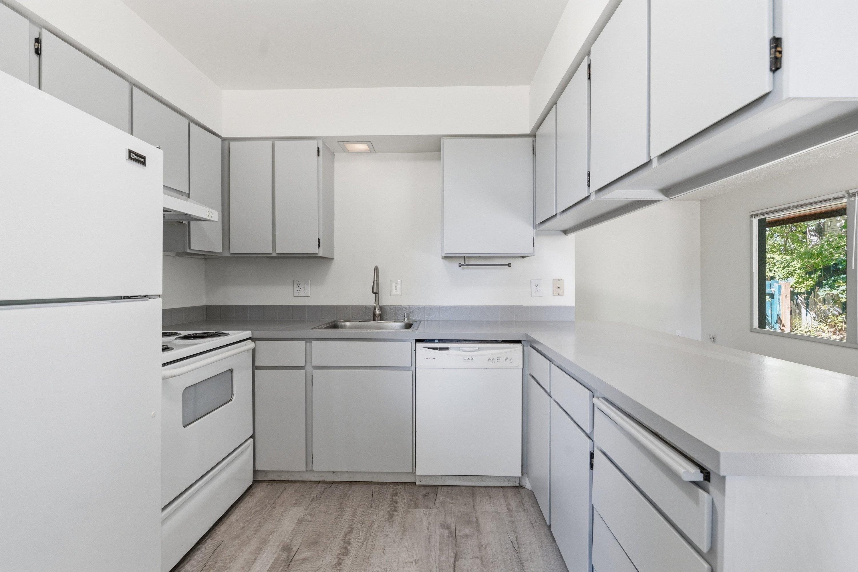 10906 E 17th Ave - Photo 6