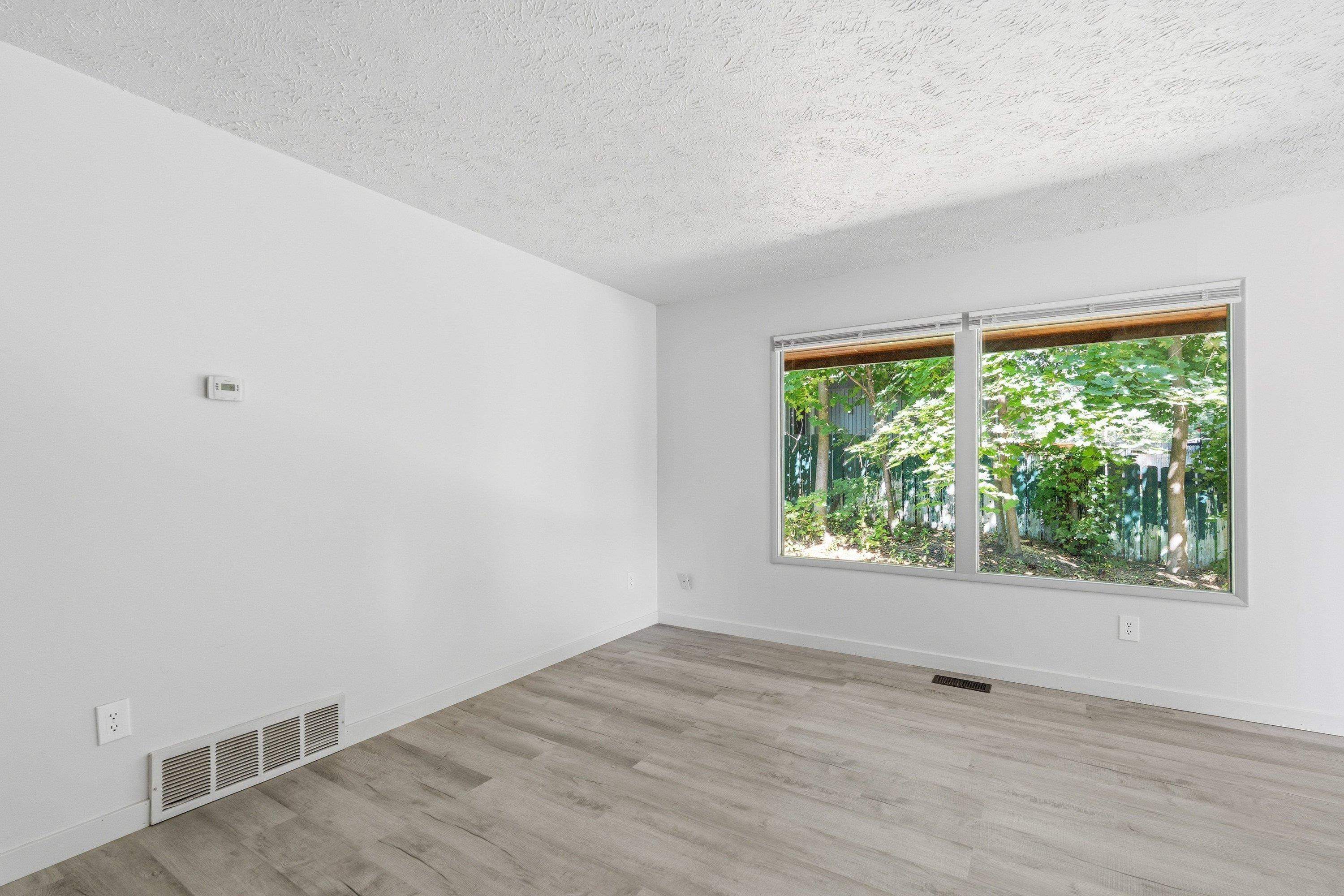 10906 E 17th Ave - Photo 8