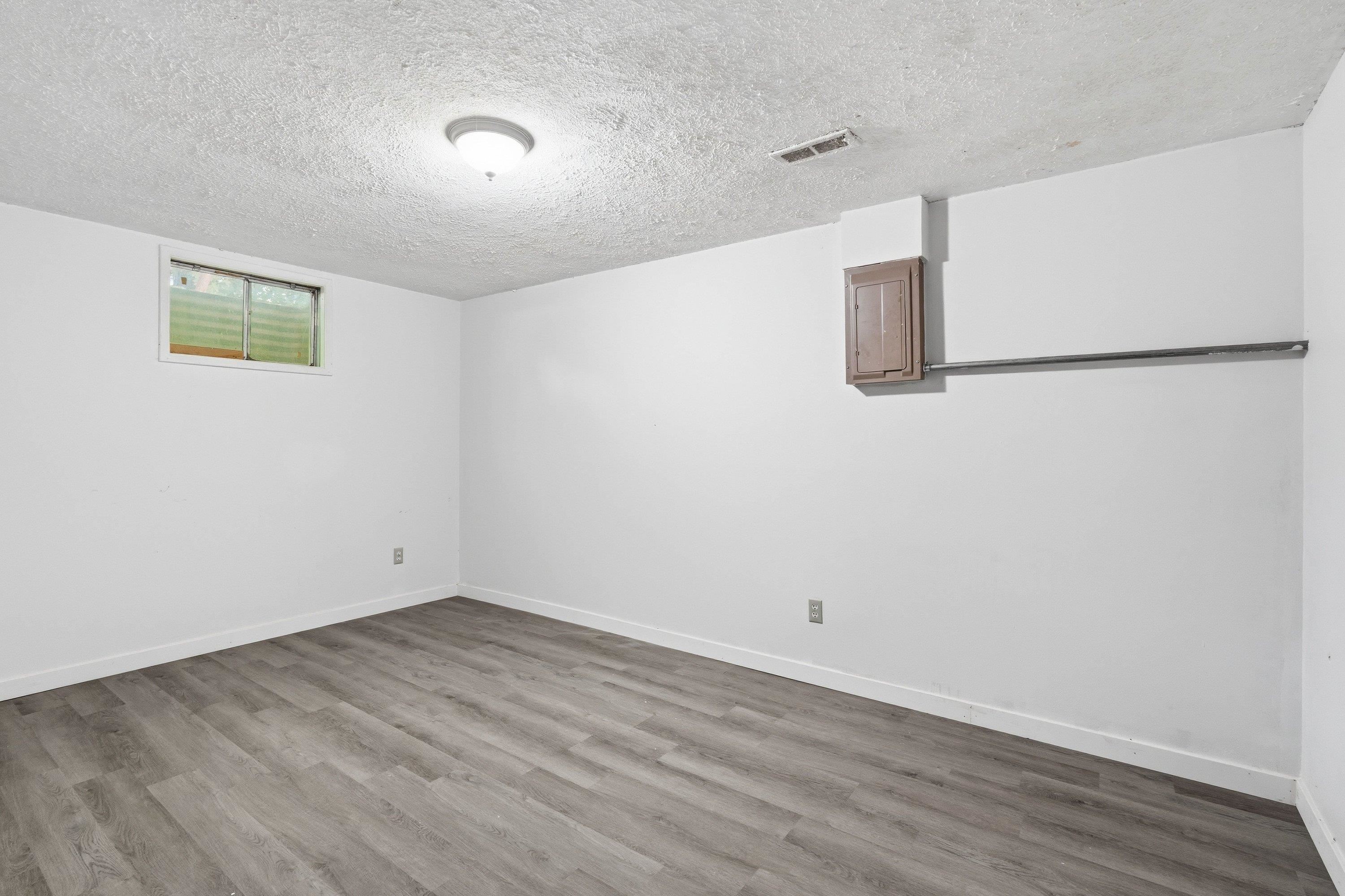 10906 E 17th Ave - Photo 17
