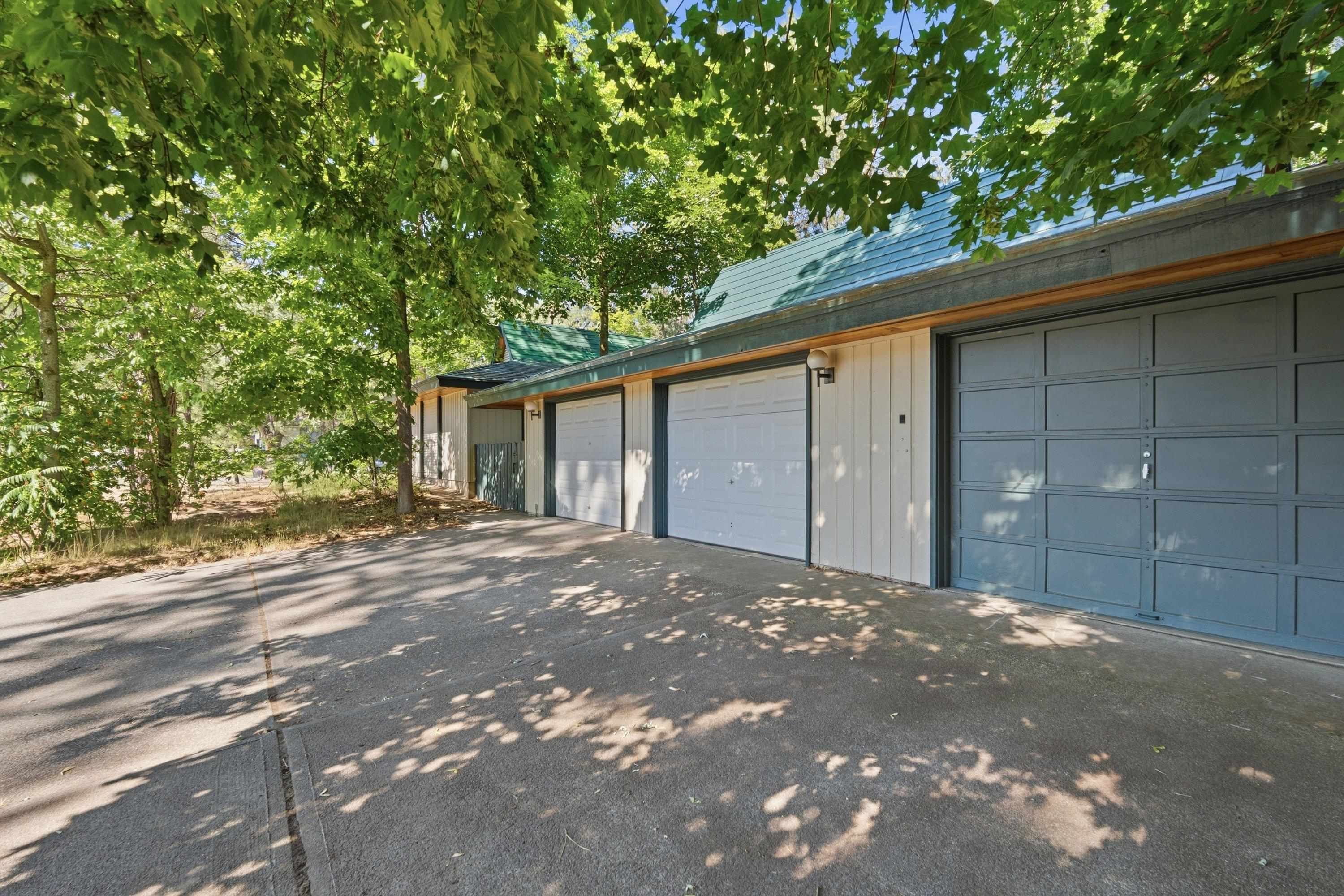 10906 E 17th Ave - Photo 22