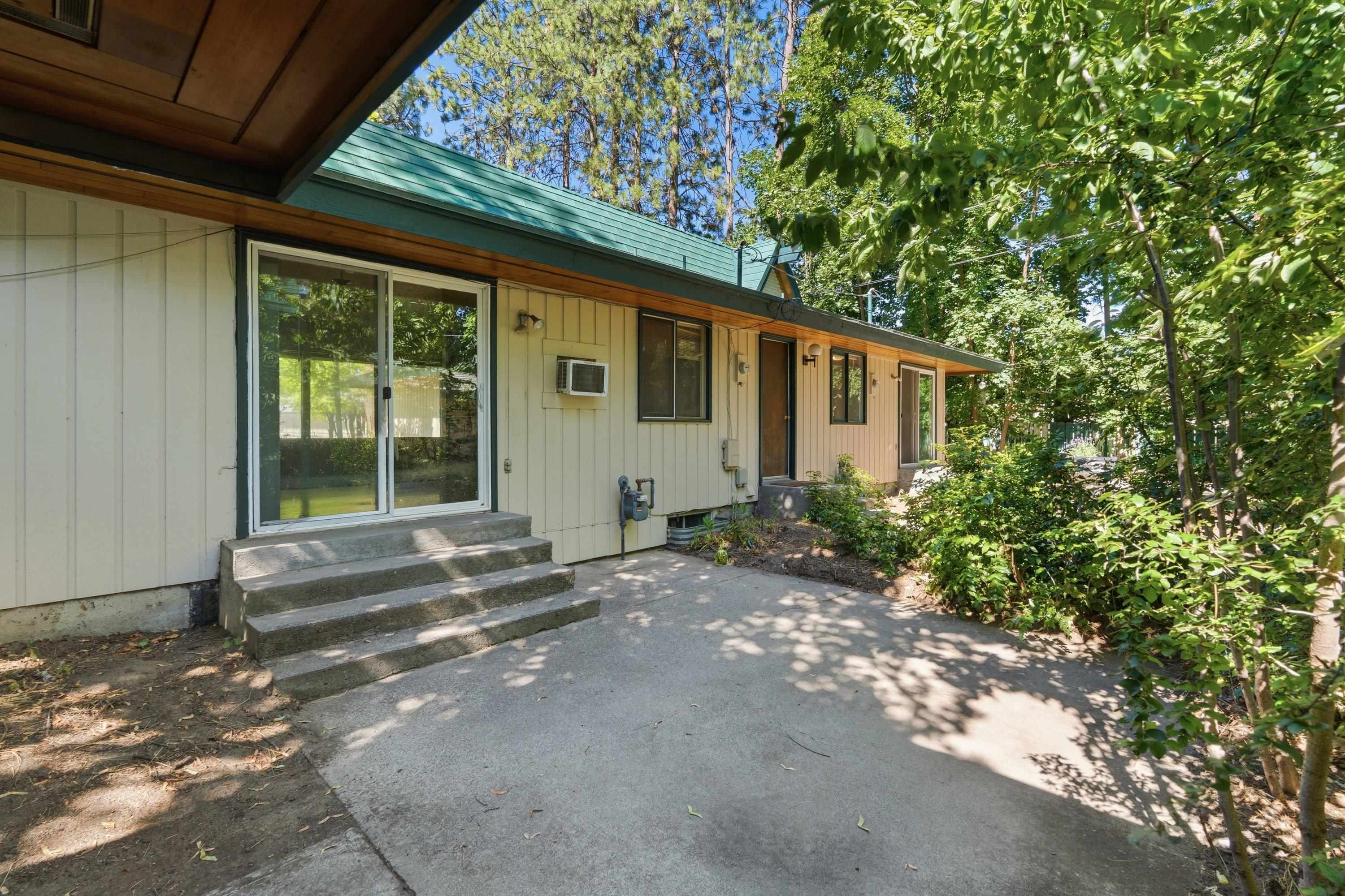 10906 E 17th Ave - Photo 30