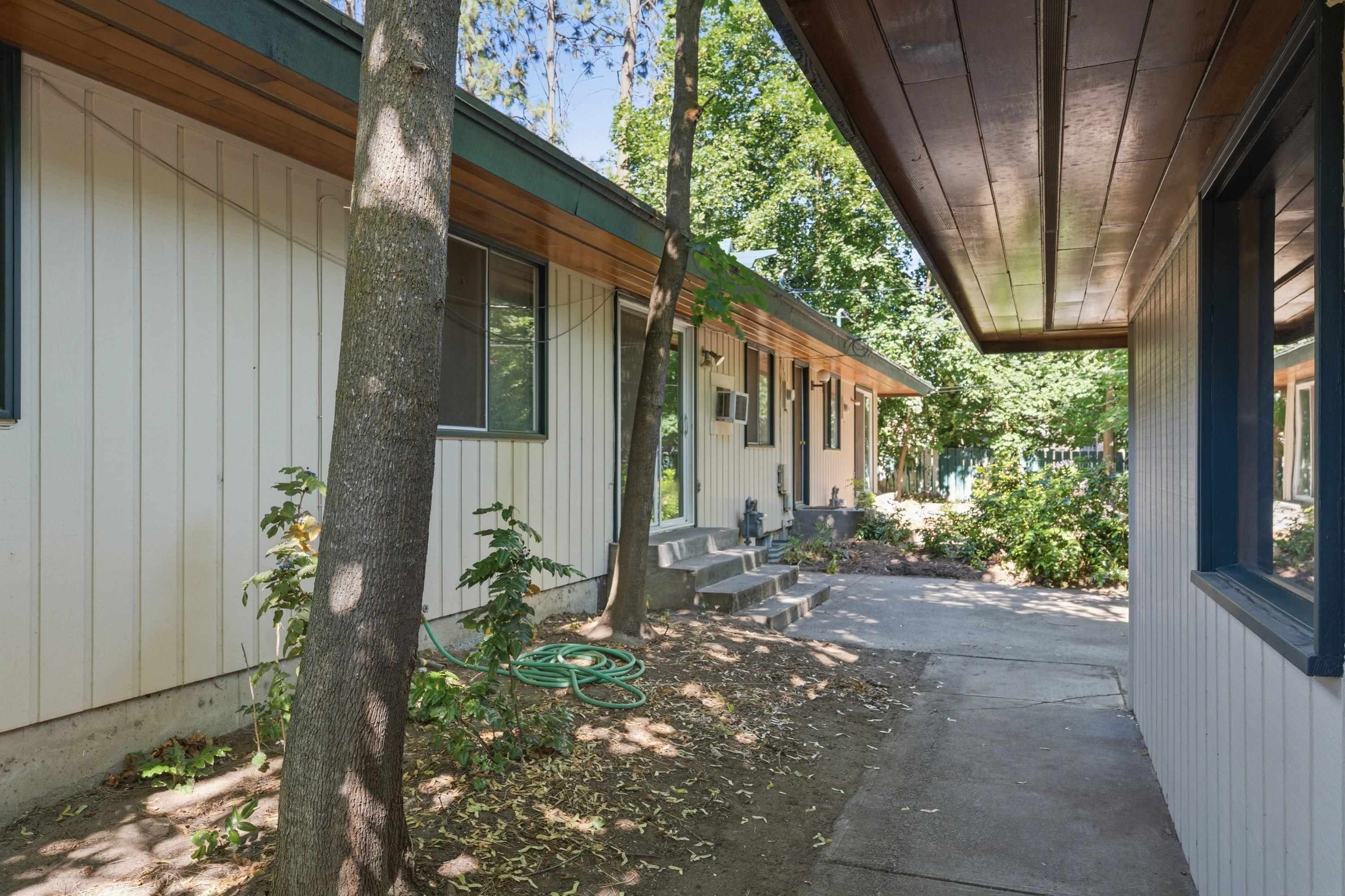 10906 E 17th Ave - Photo 33