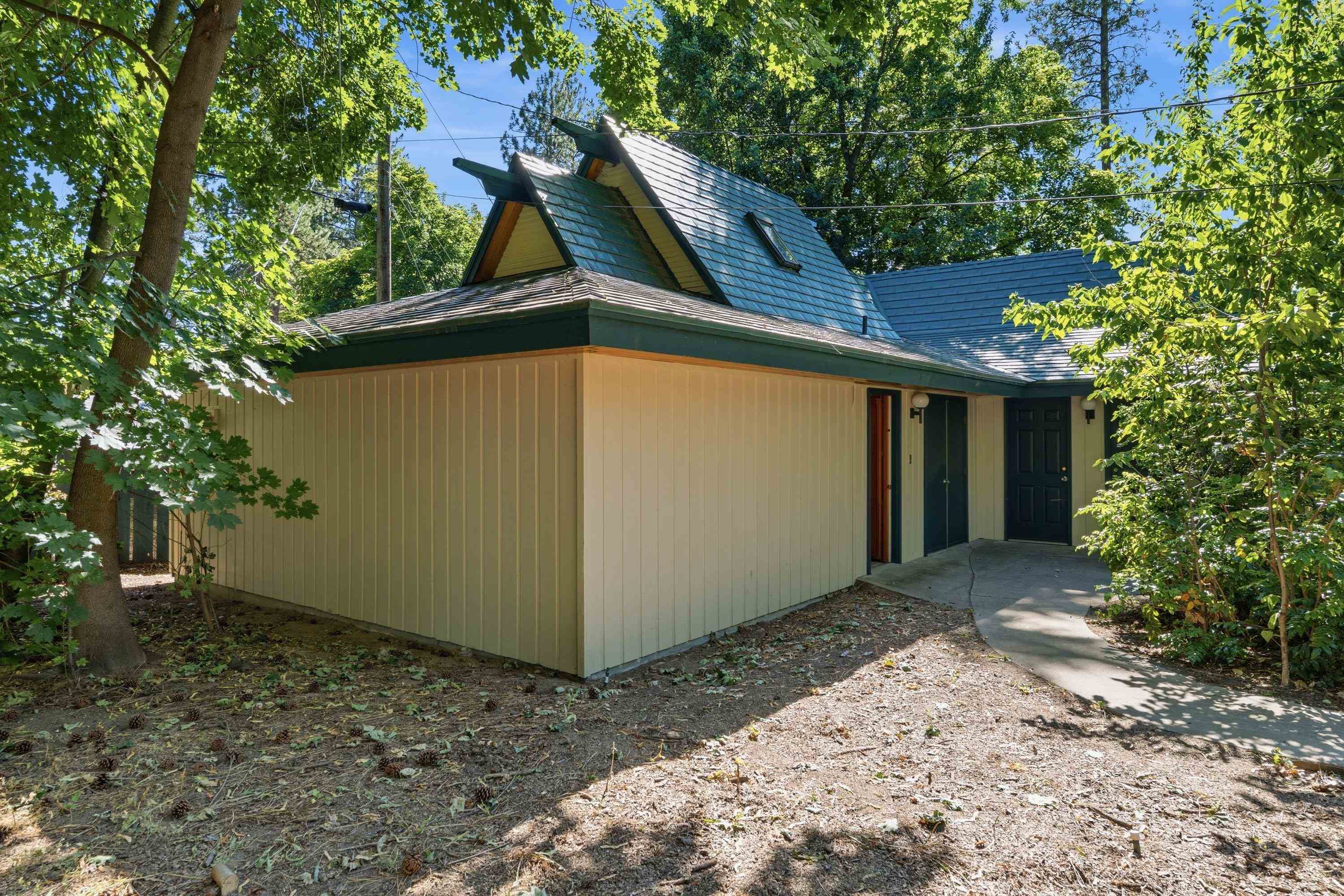 10906 E 17th Ave - Photo 36