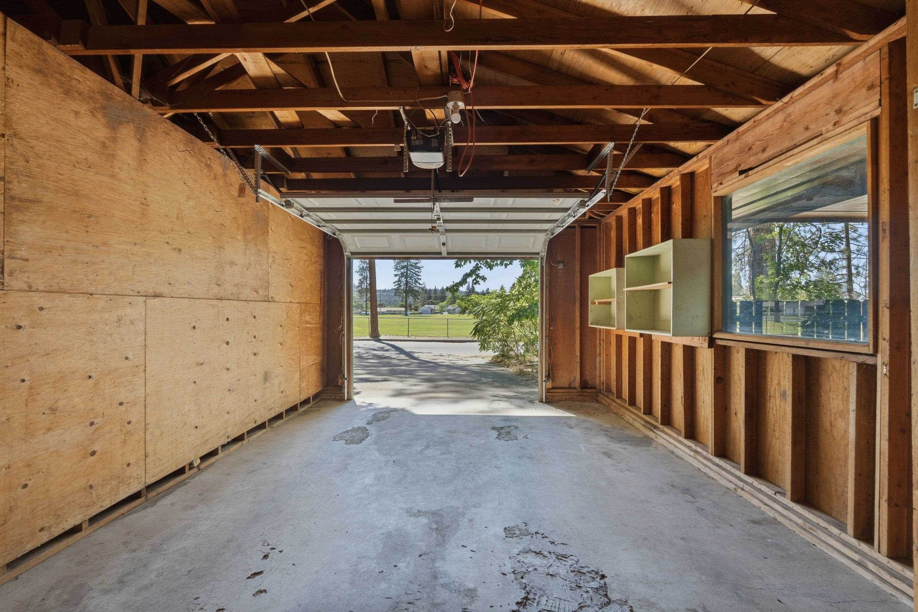 10906 E 17th Ave - Photo 37