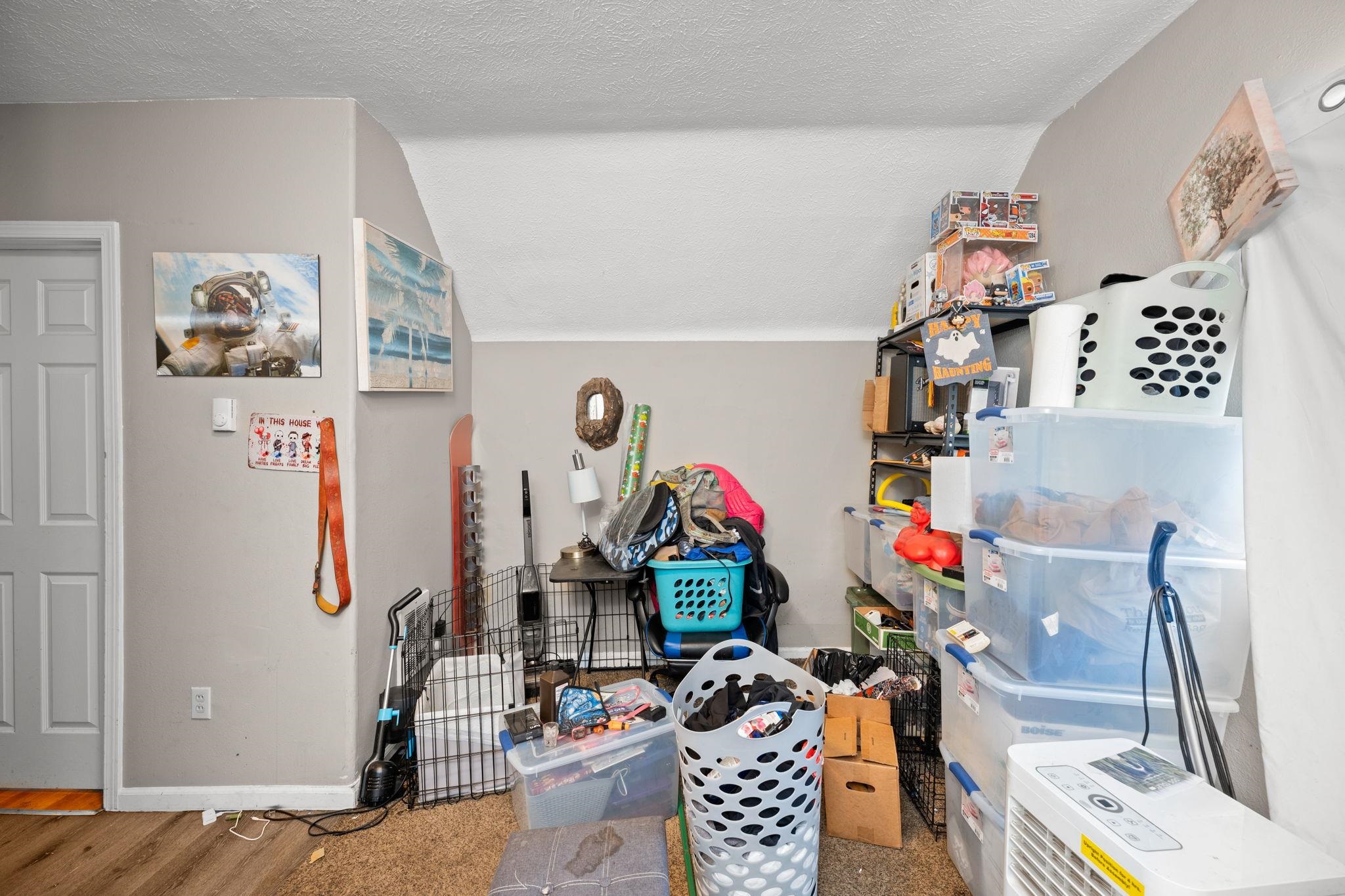 1423 N Post St - Photo 9