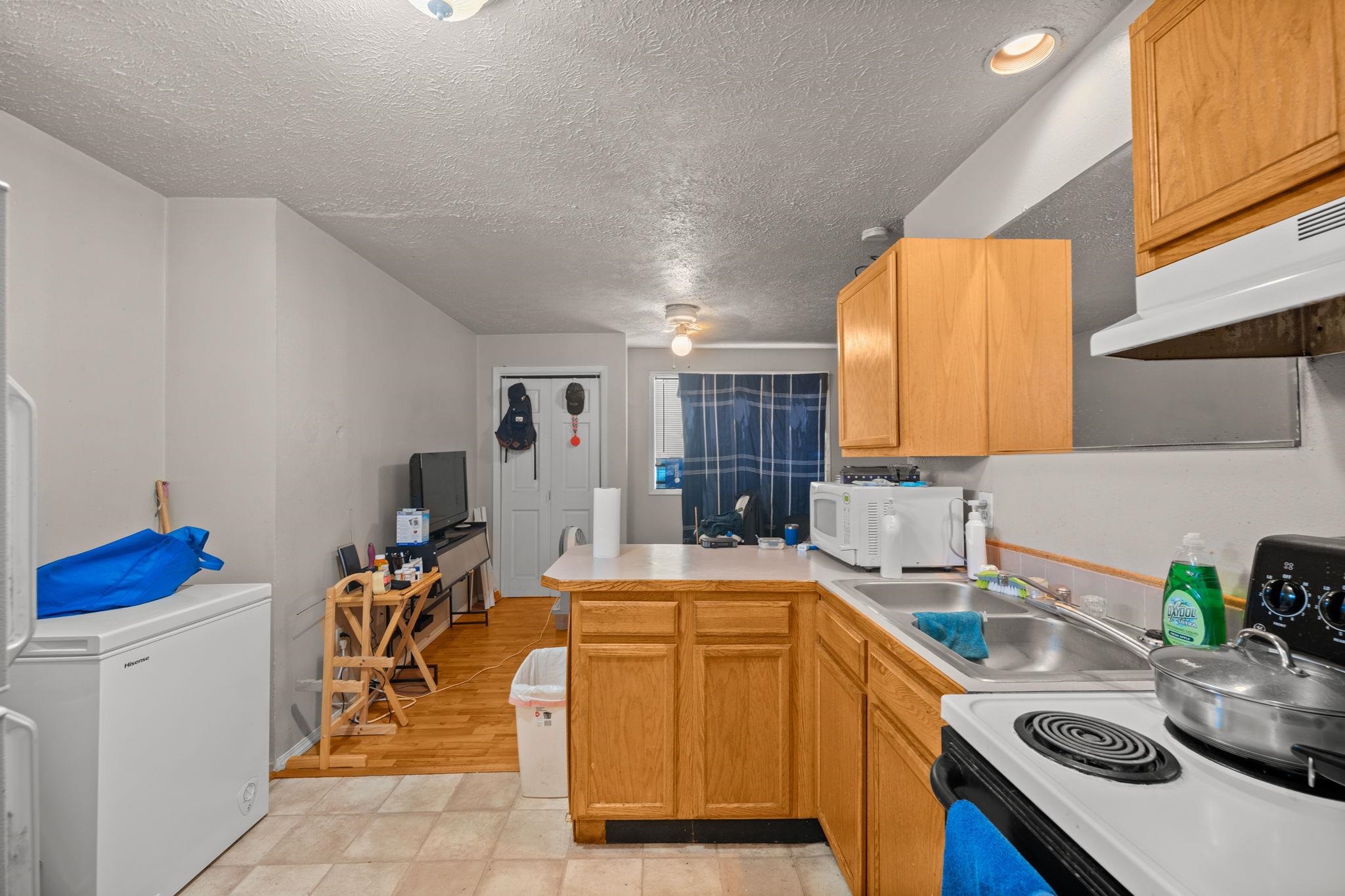 1423 N Post St - Photo 17