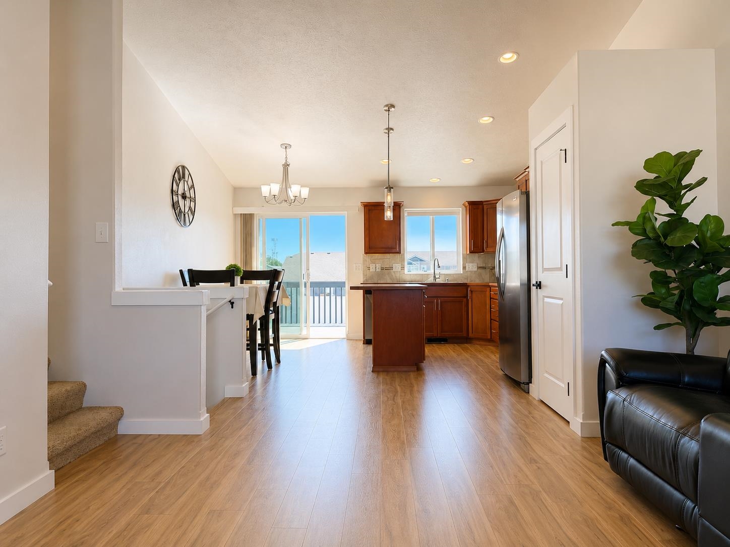 8810 N Cannon St - Photo 5