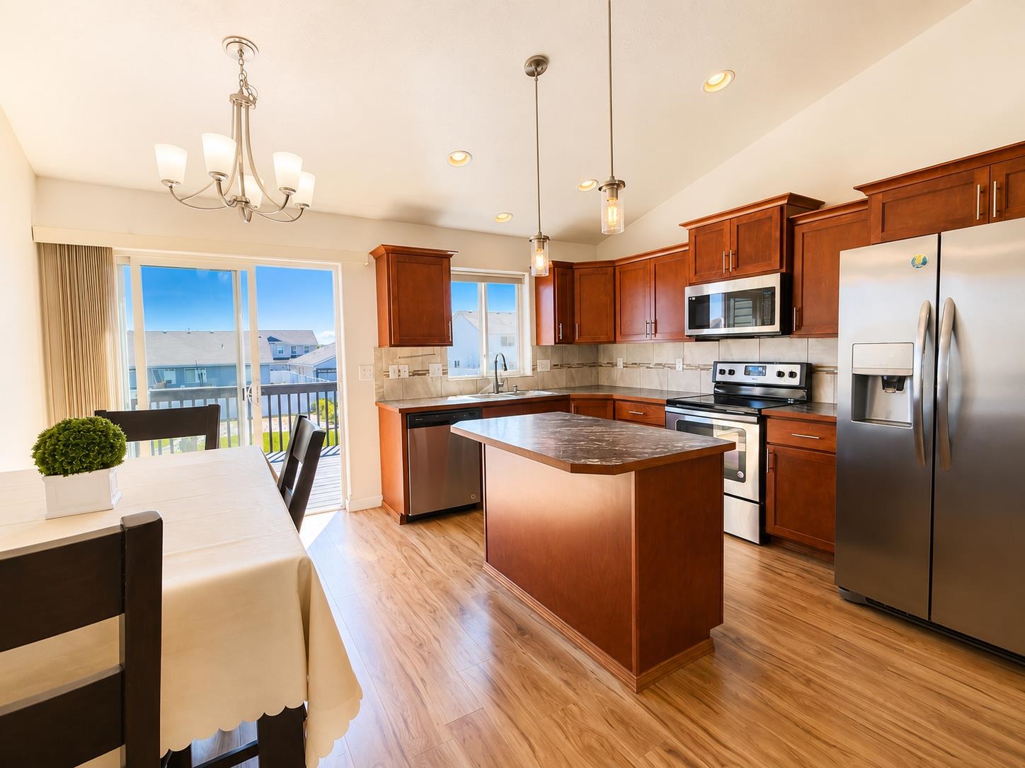8810 N Cannon St - Photo 7