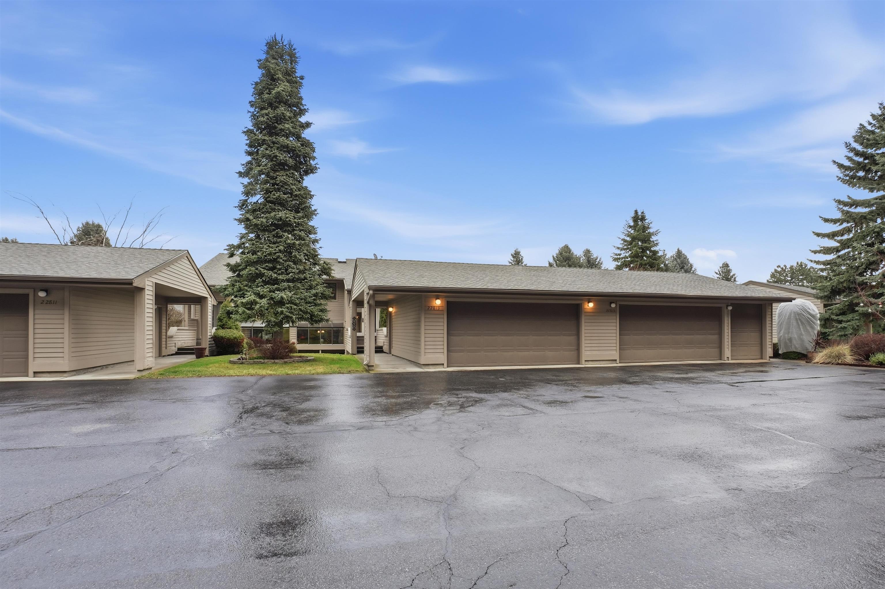 22813 E CLEARWATER Ln - Photo 1