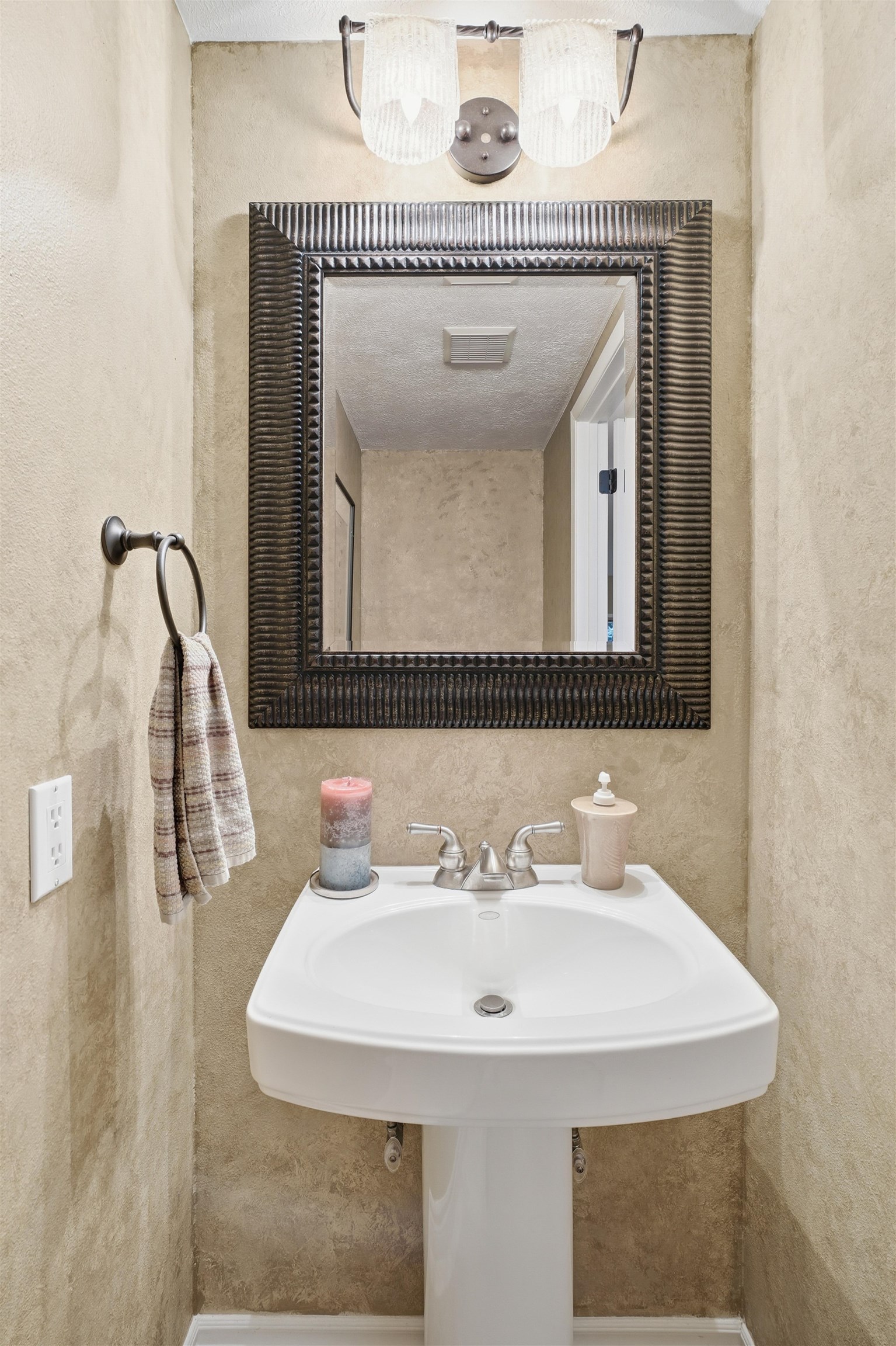 22813 E CLEARWATER Ln - Photo 27