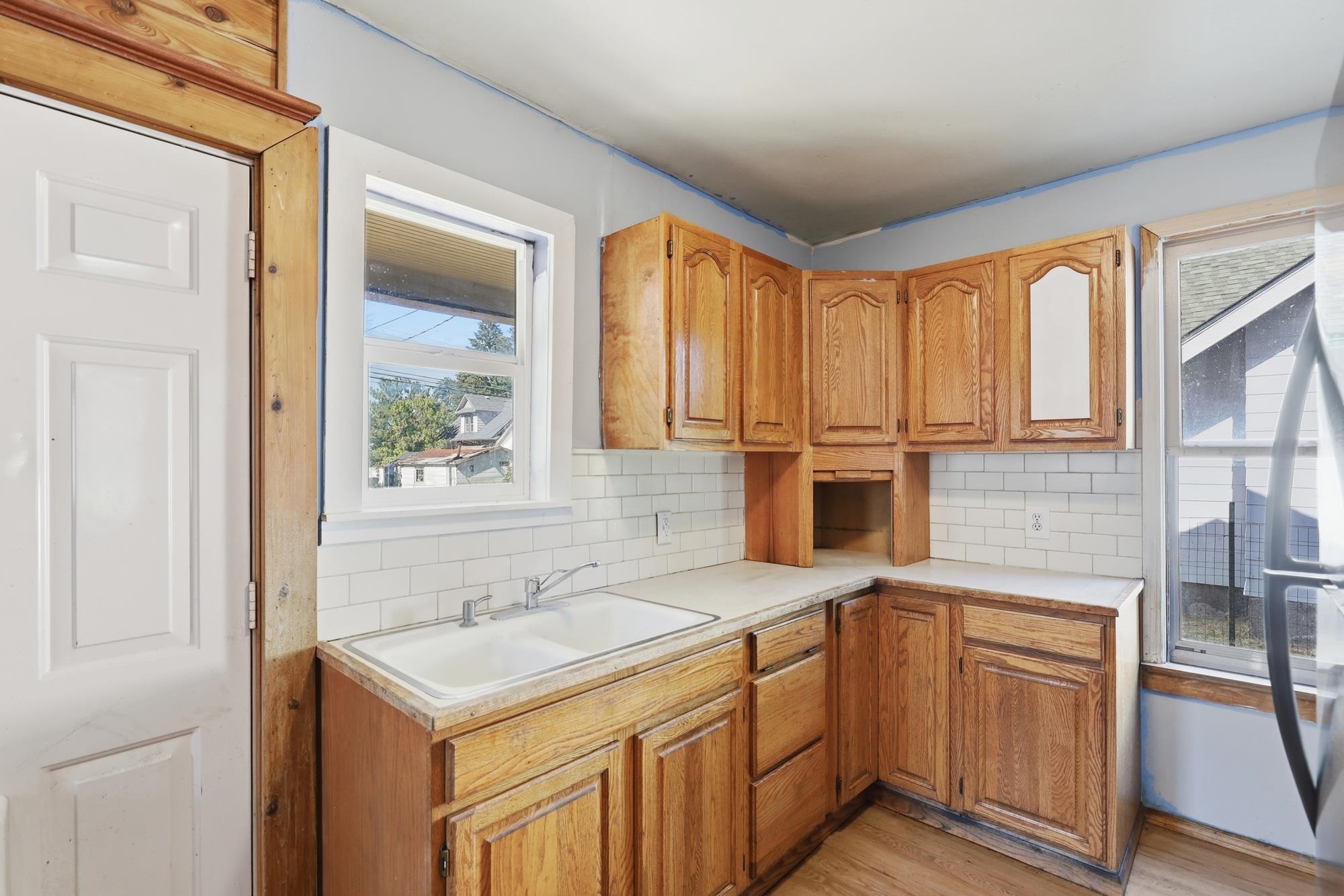 1517 E 9TH Ave - Photo 10