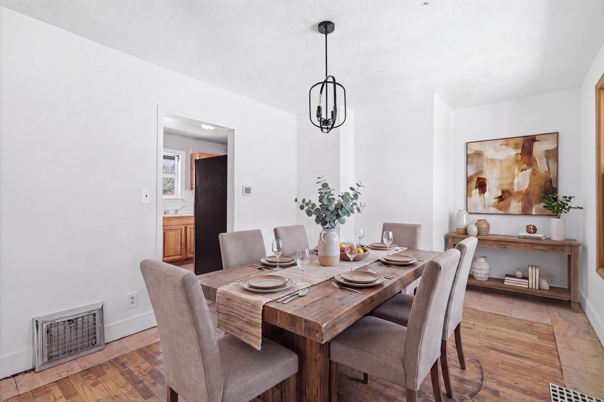 1517 E 9TH Ave - Photo 3
