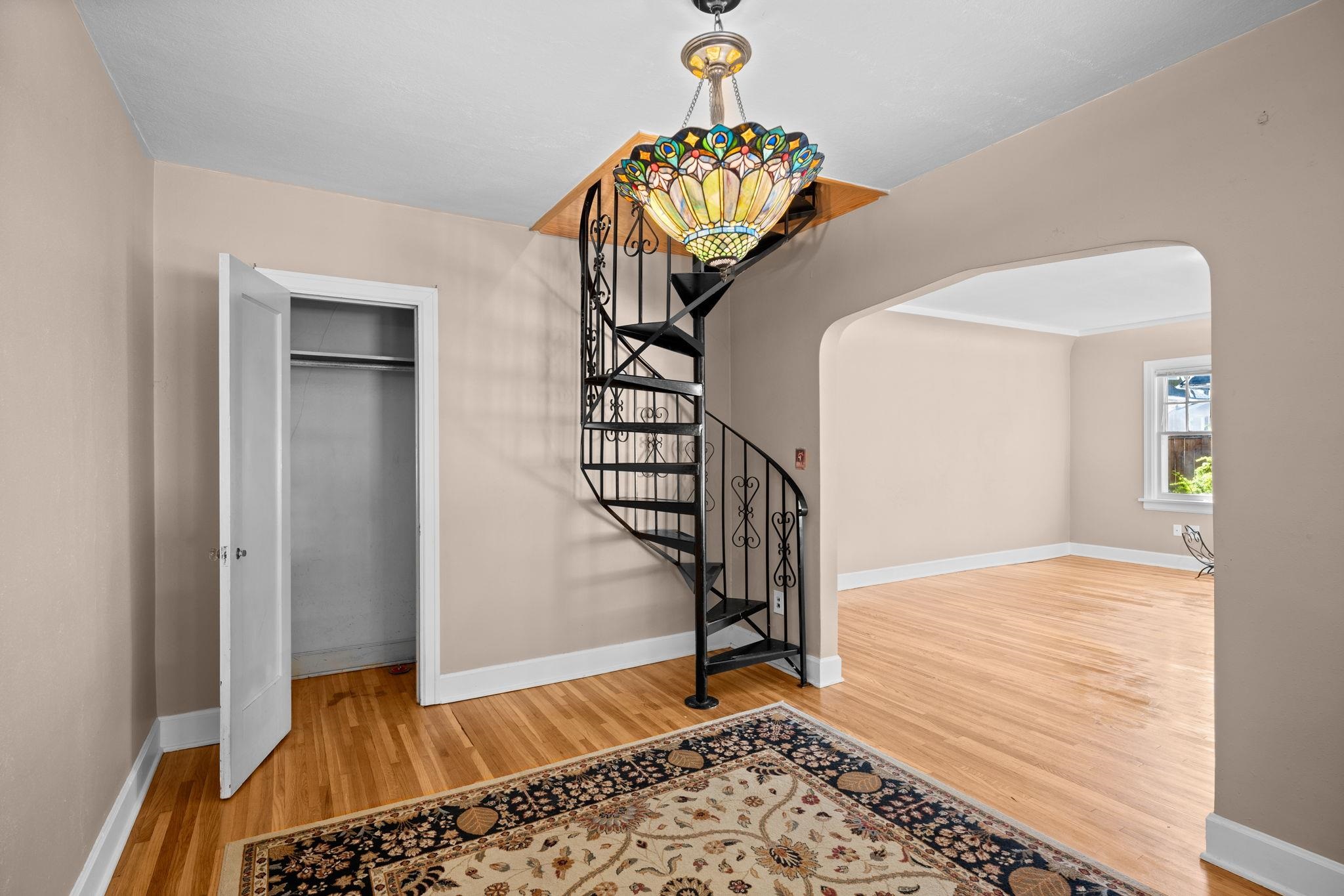 147 S Elm St - Photo 8