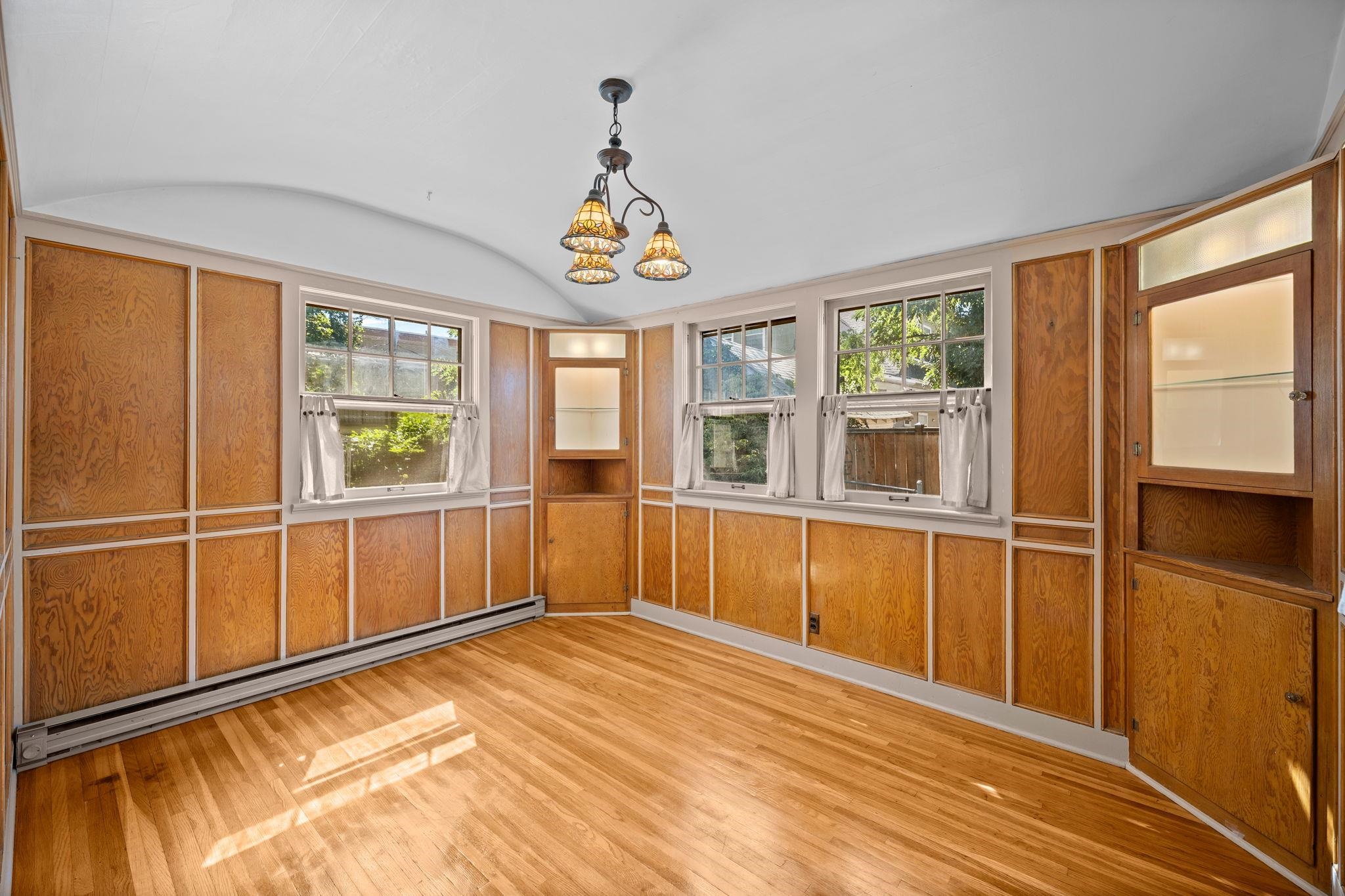 147 S Elm St - Photo 9