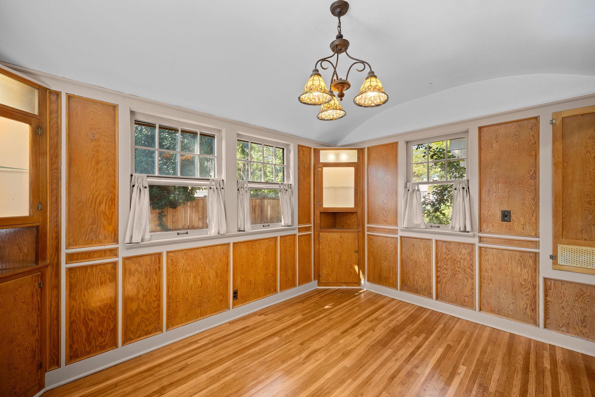 147 S Elm St - Photo 10