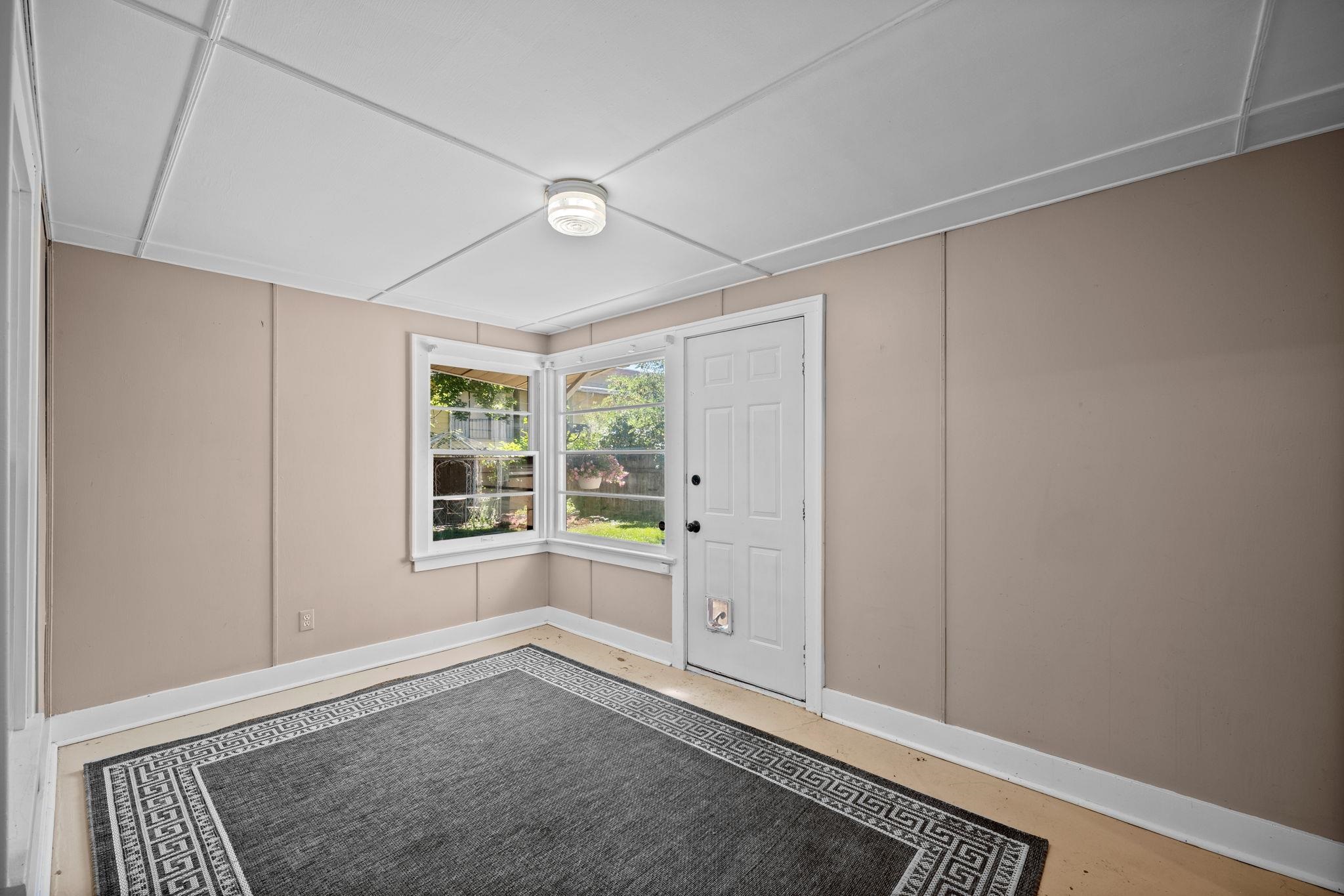 147 S Elm St - Photo 15