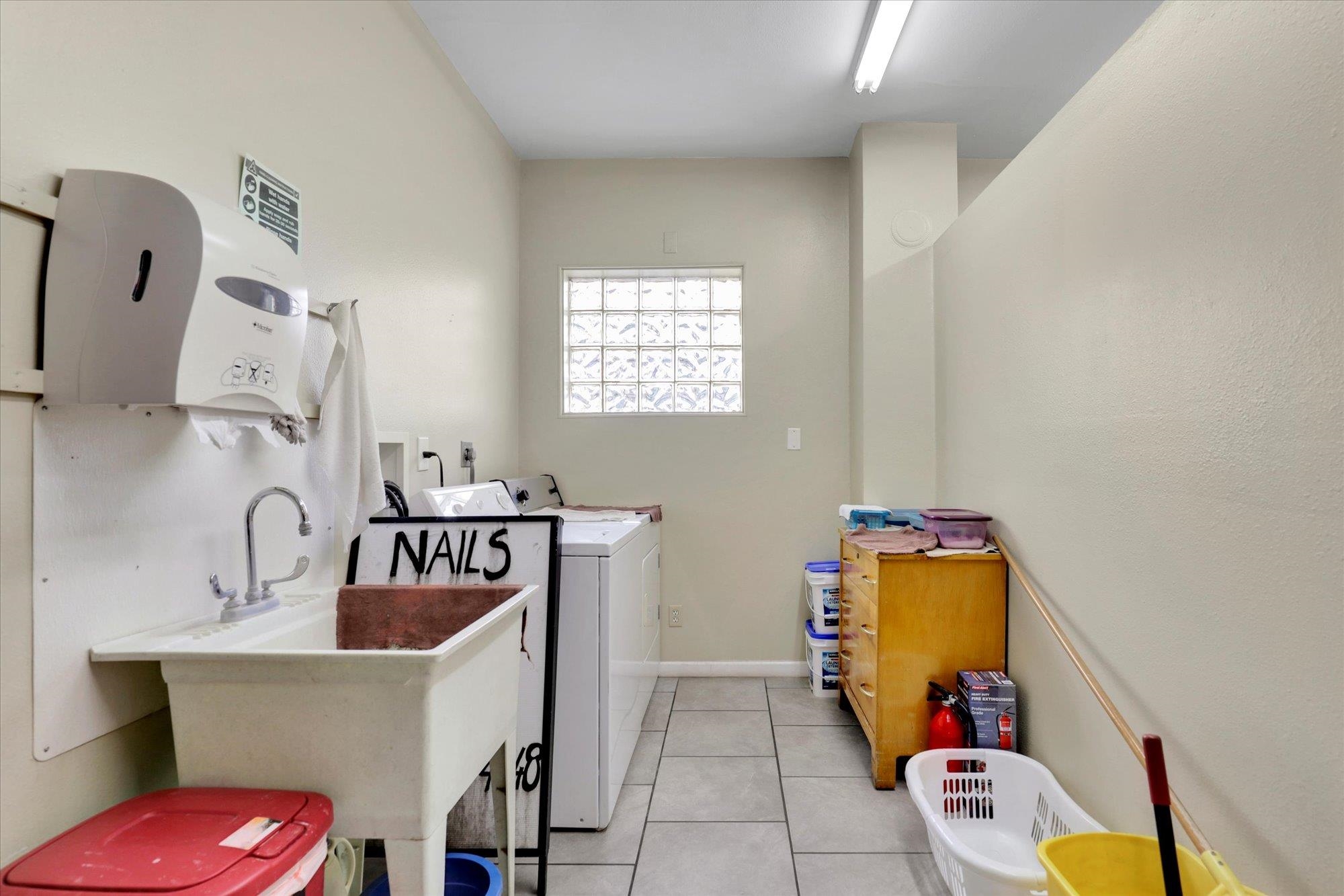 4516 N Nevada St - Photo 11