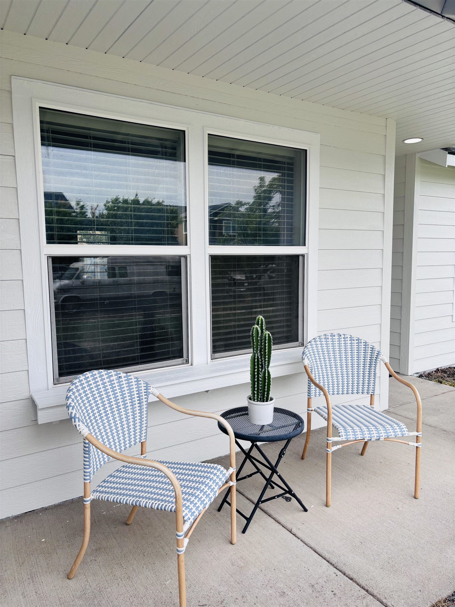 12612 W Pacific Ct - Photo 2