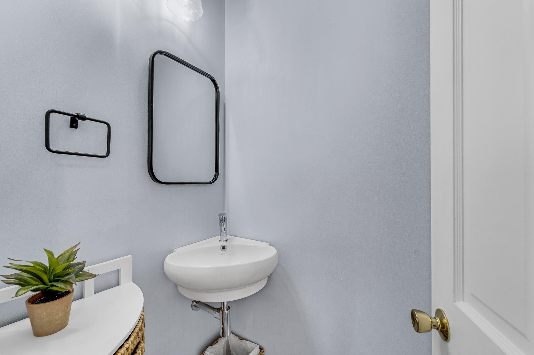 2411 E 35th Ave - Photo 31