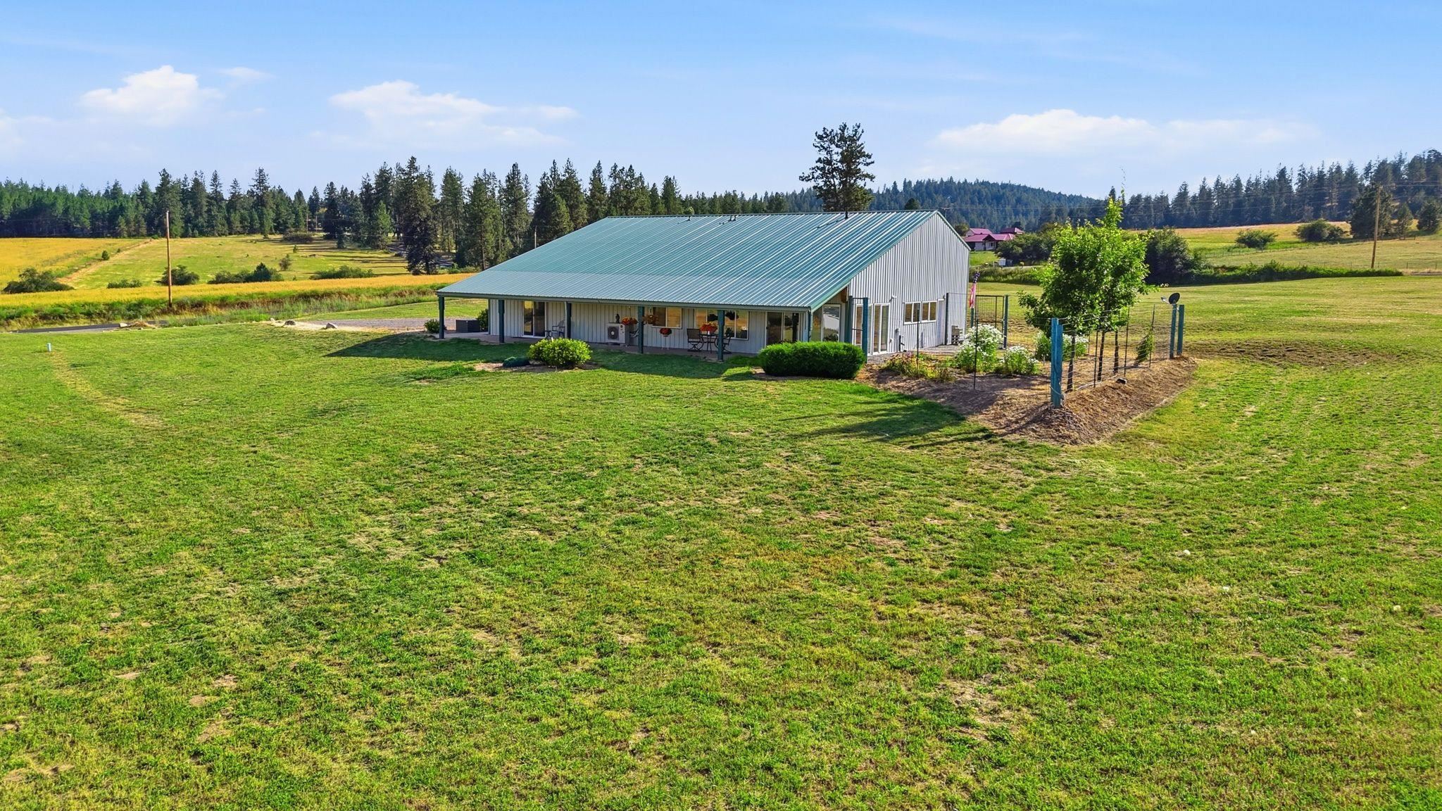 2110 W Ballard Rd - Photo 1