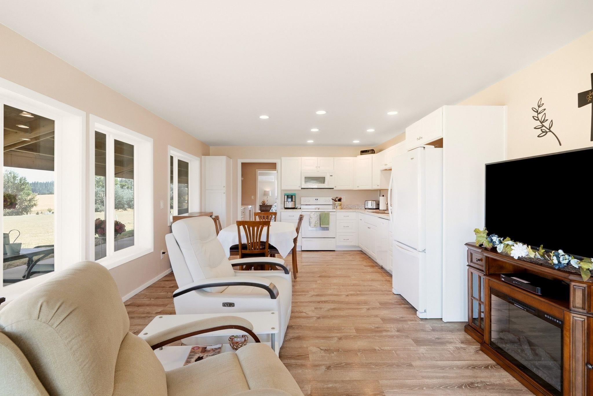 2110 W Ballard Rd - Photo 10