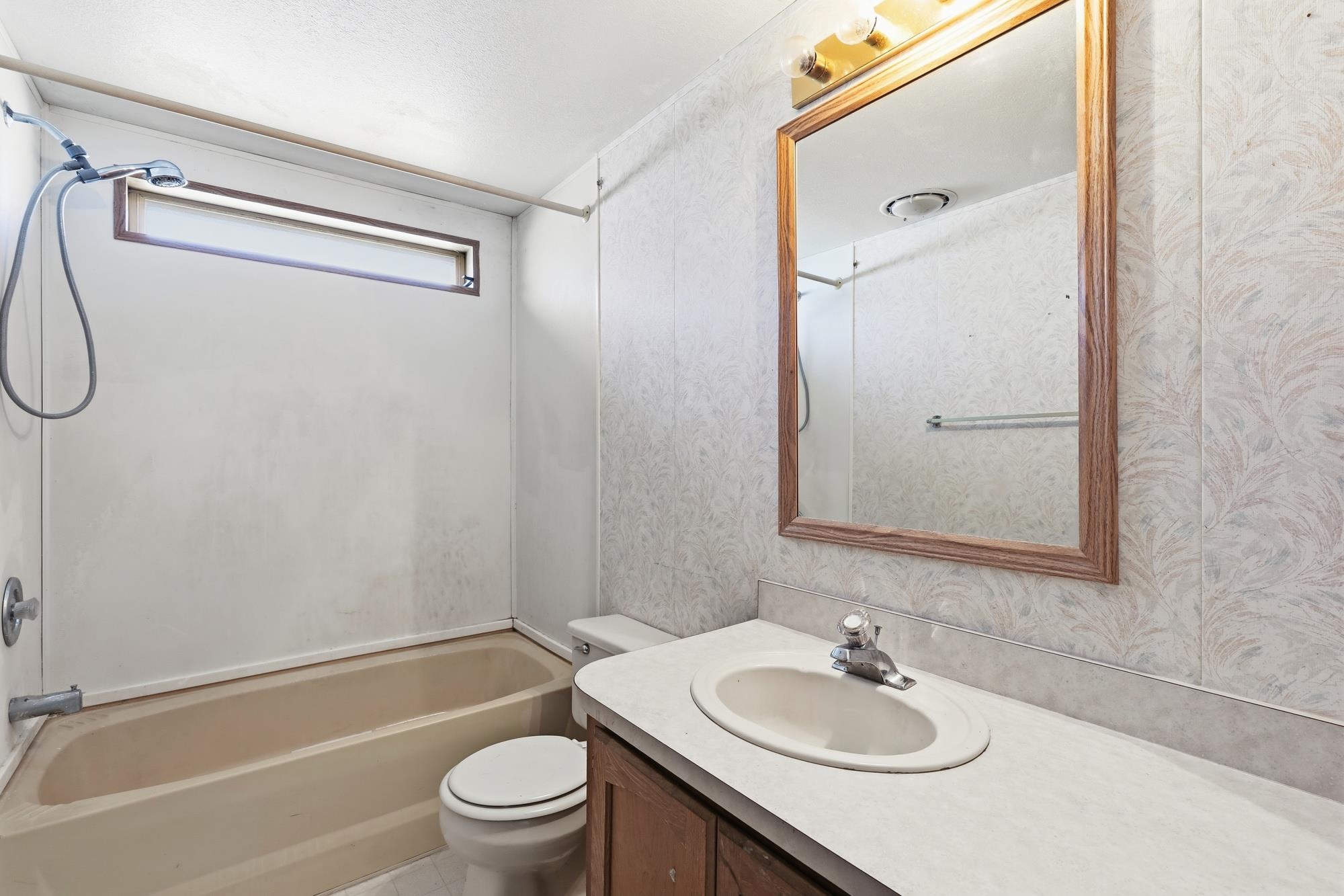 4112 E Center Rd - Photo 19