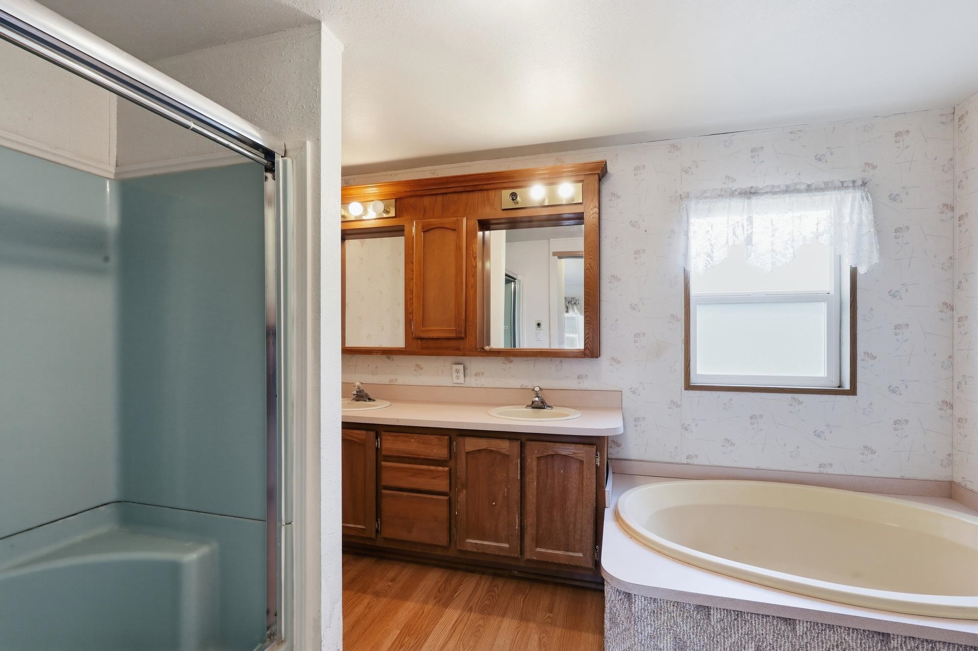 4112 E Center Rd - Photo 15