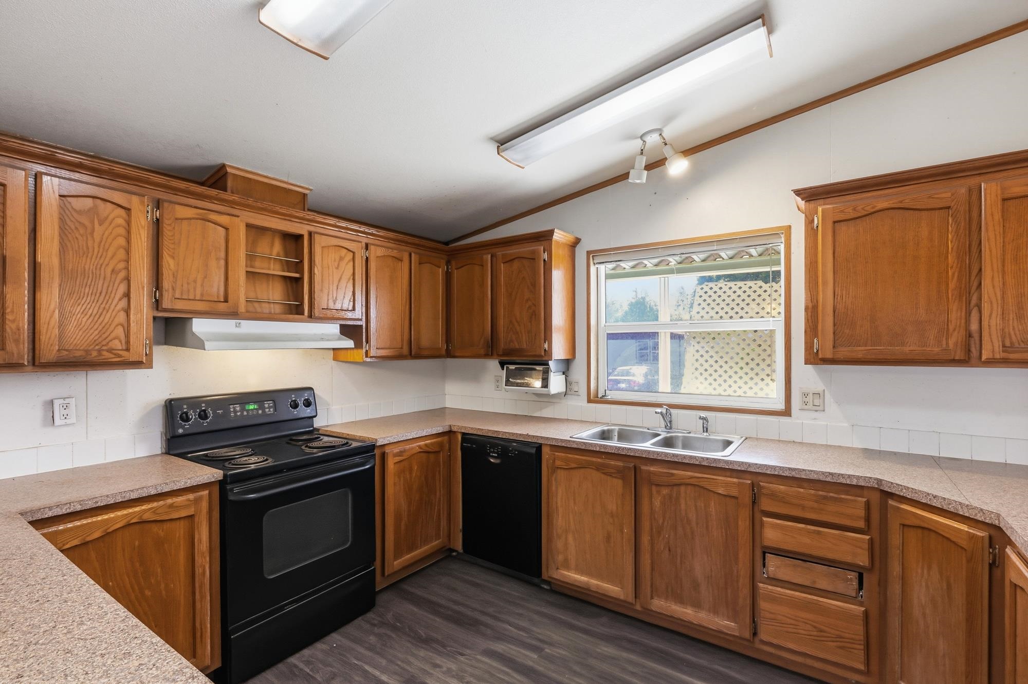 4112 E Center Rd - Photo 6