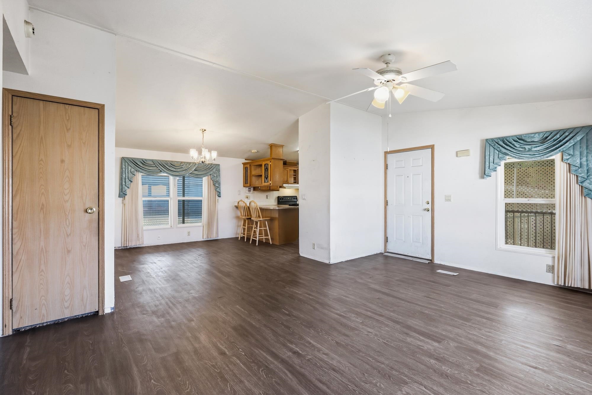4112 E Center Rd - Photo 11