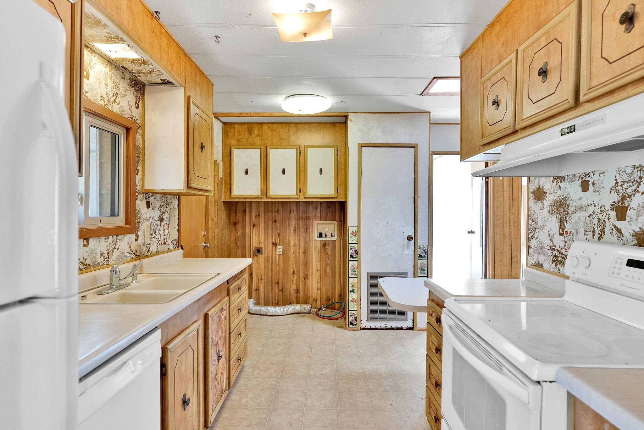 22405 W MALLOY PRAIRIE Rd - Photo 12