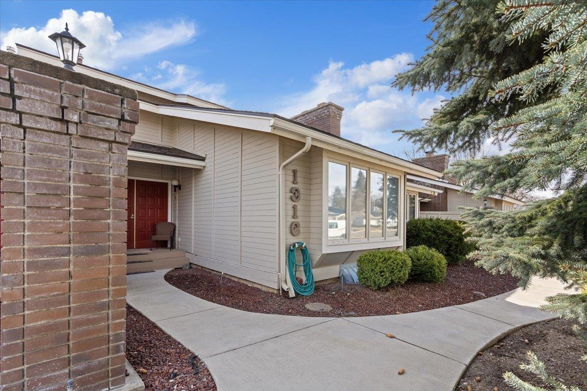 1316 E 56th Ave - Photo 1