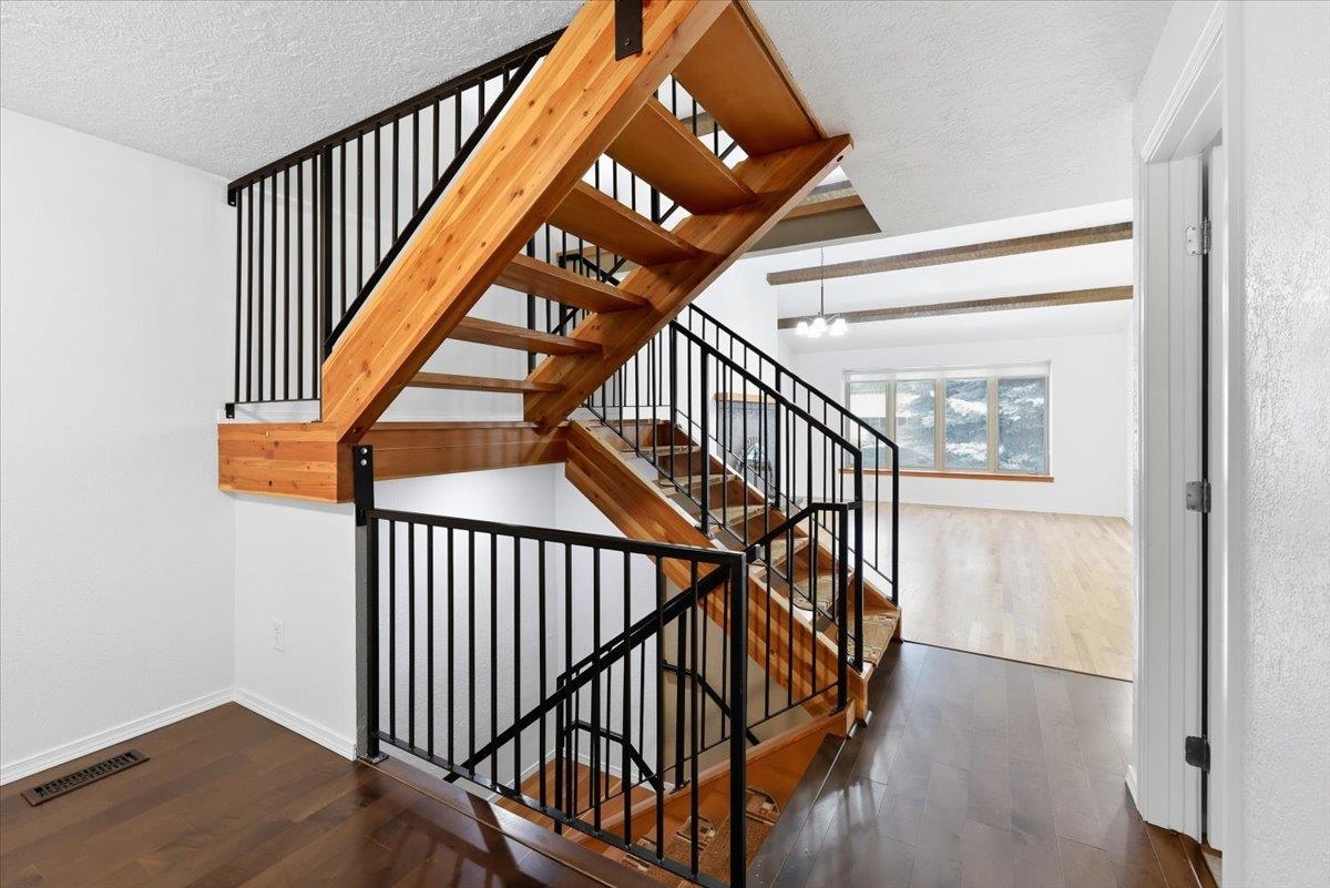 1316 E 56th Ave - Photo 6