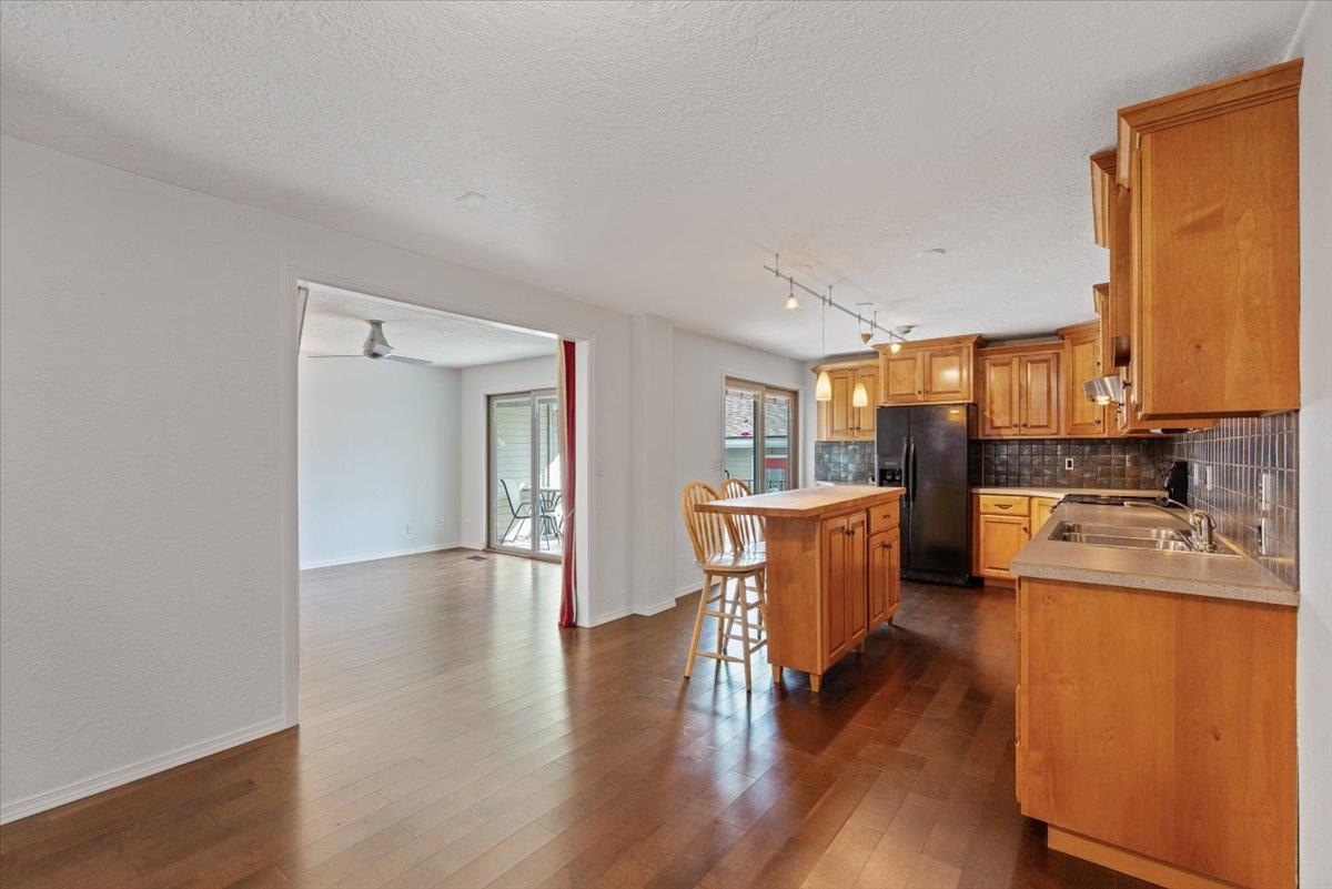 1316 E 56th Ave - Photo 7