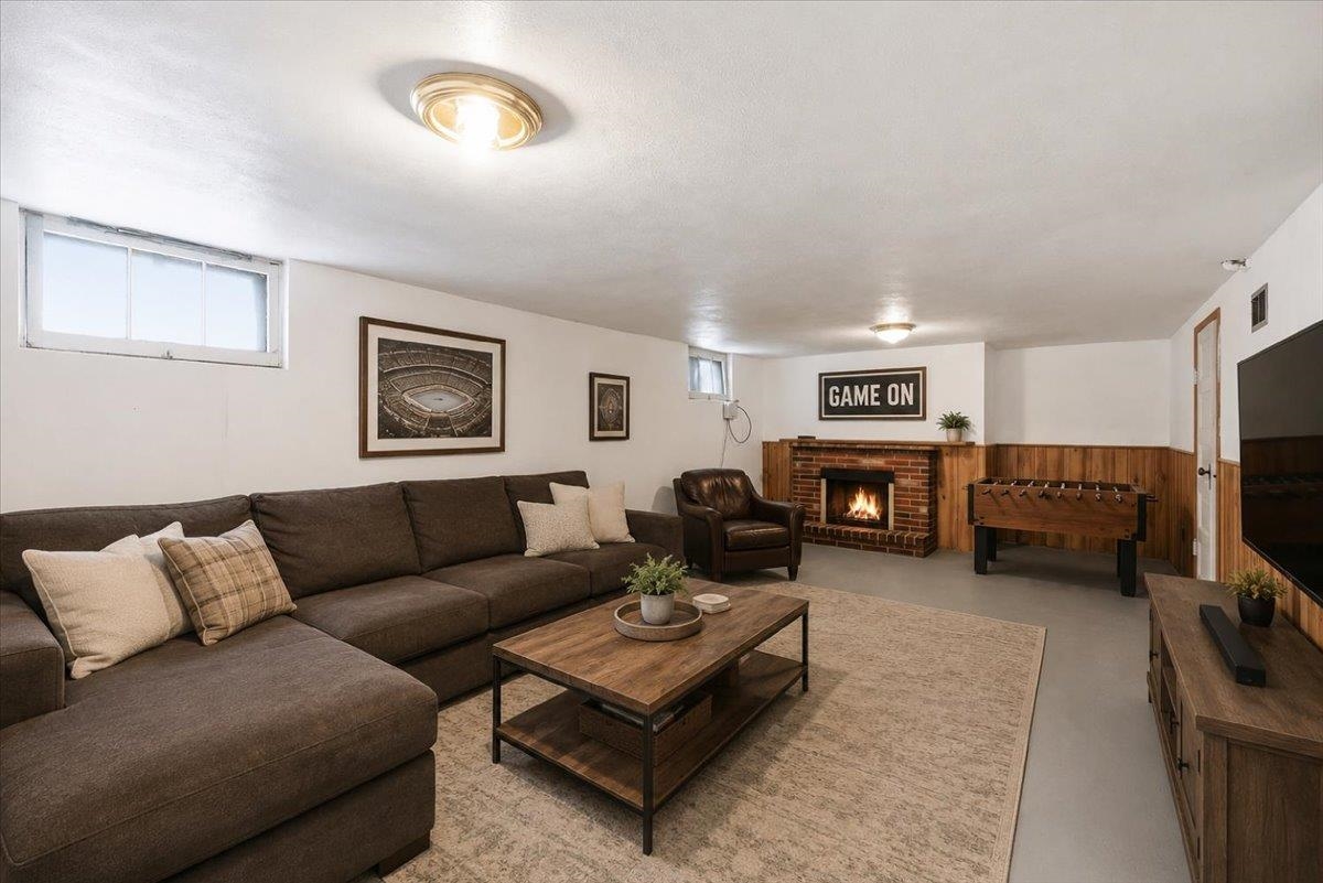 1027 E 17th Ave - Photo 25