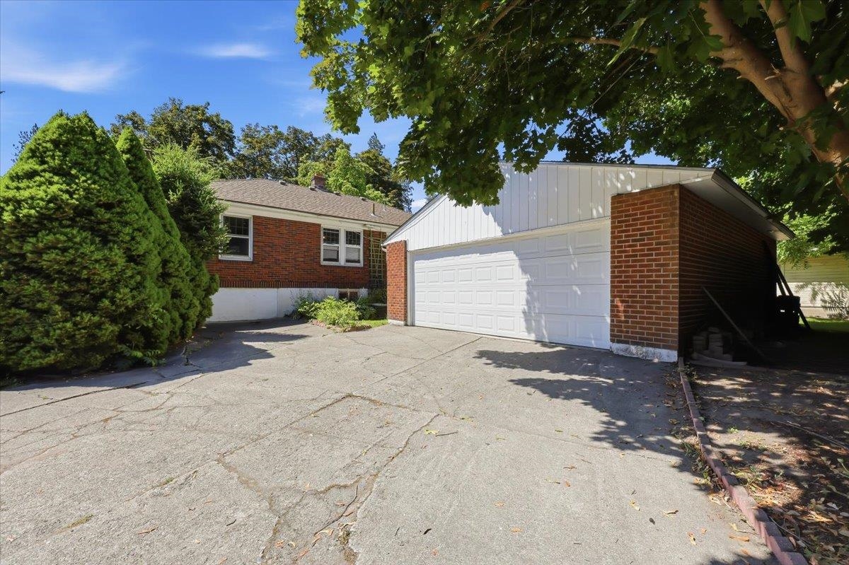 1027 E 17th Ave - Photo 37