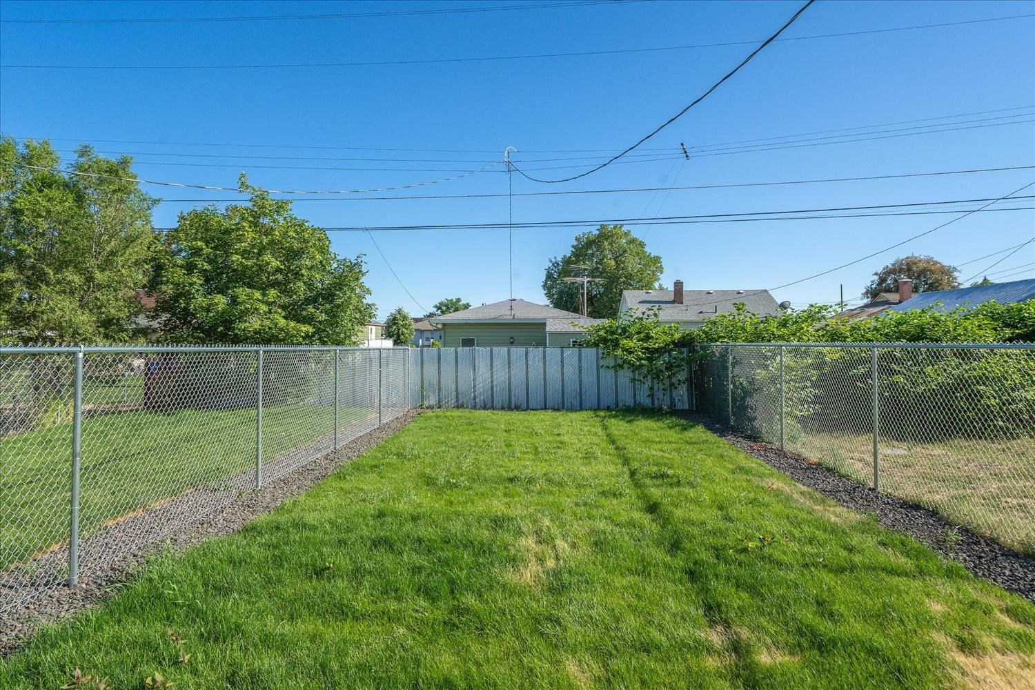 2204 E Rich Ave - Photo 16