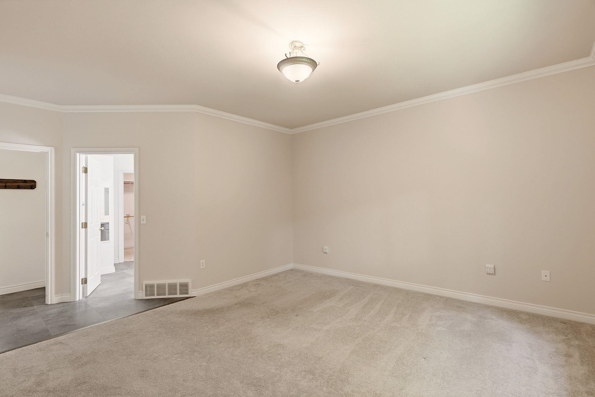 101 S Wright Ct - Photo 16