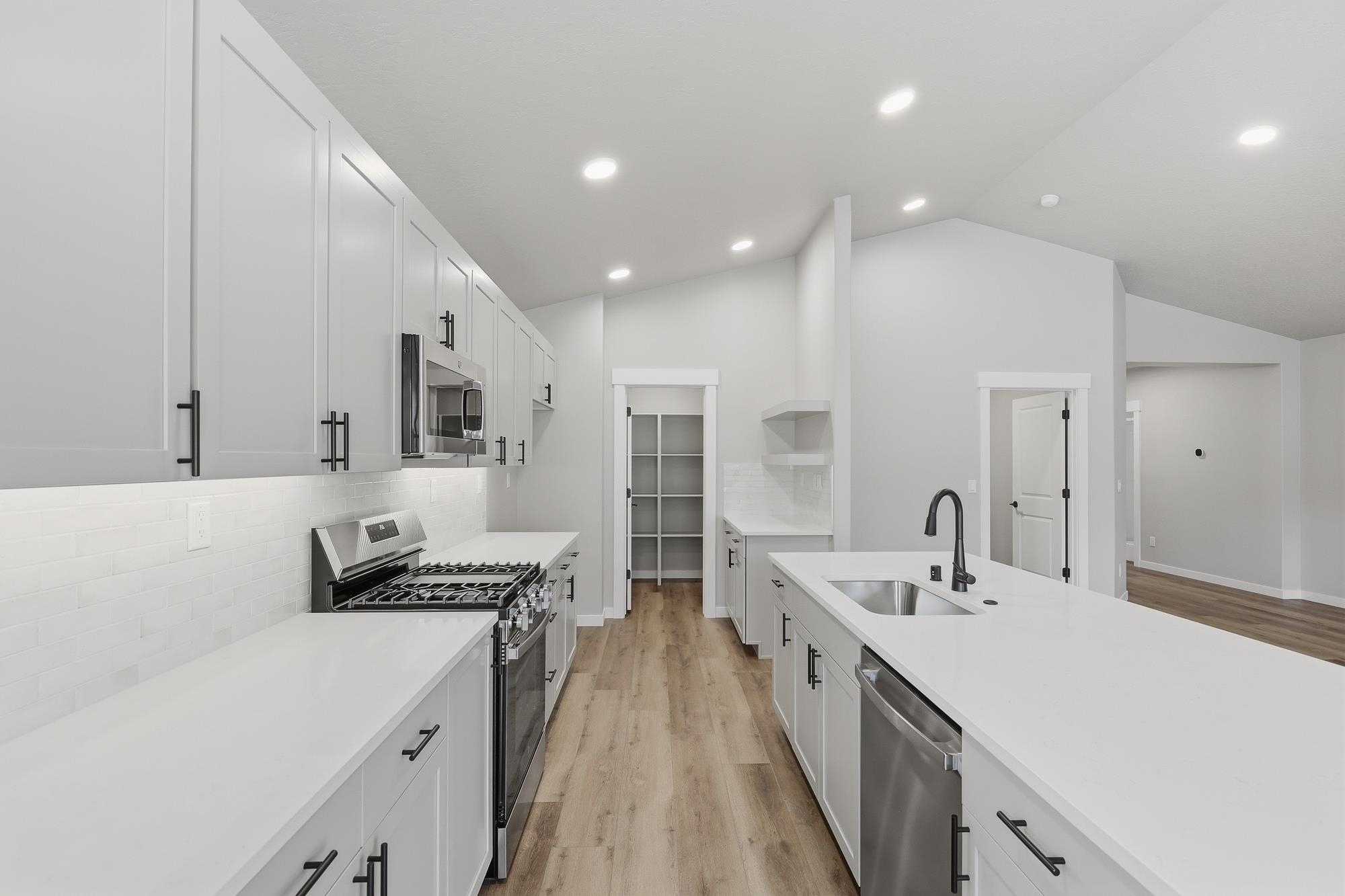 1517 W 68th Ave - Photo 7