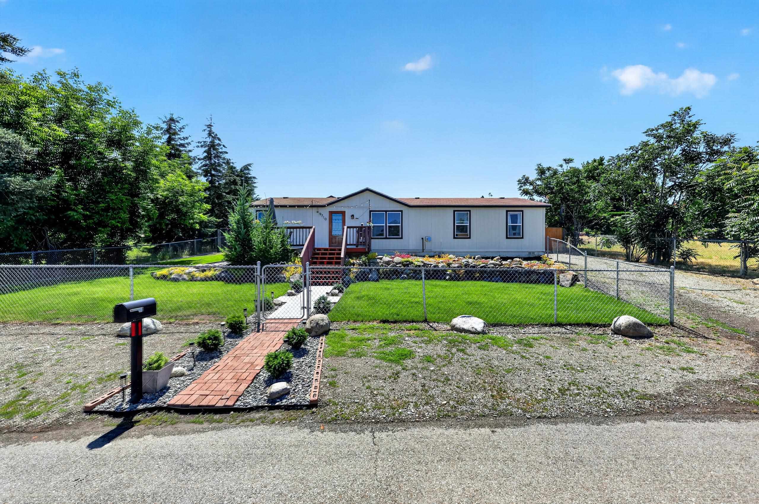 9710 E Knox Ave - Photo 2