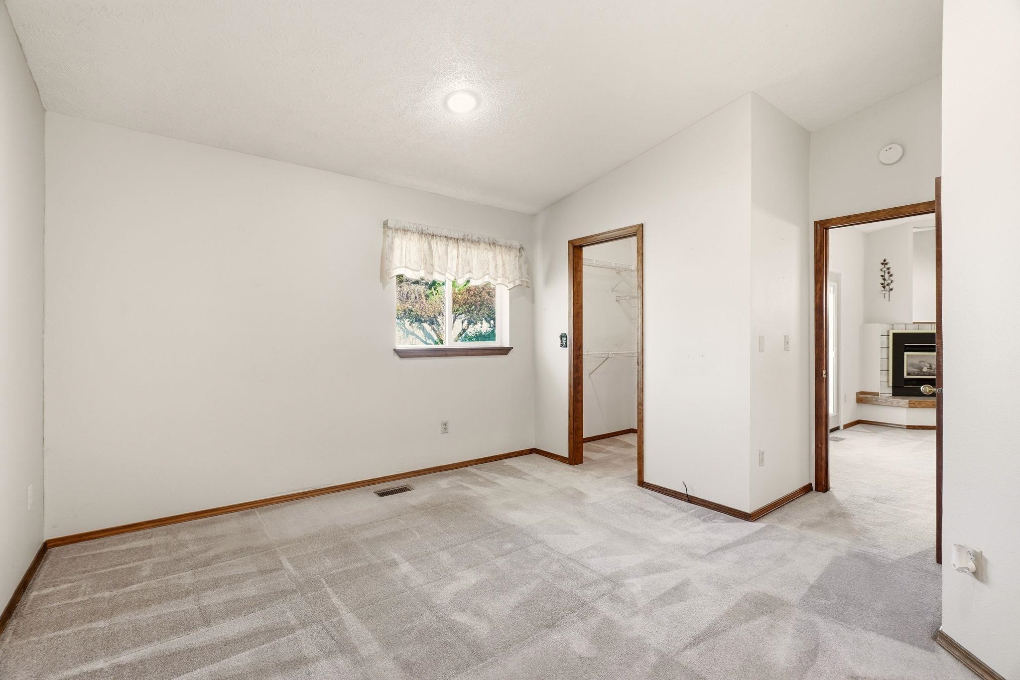 6907 N HAMILTON St - Photo 20