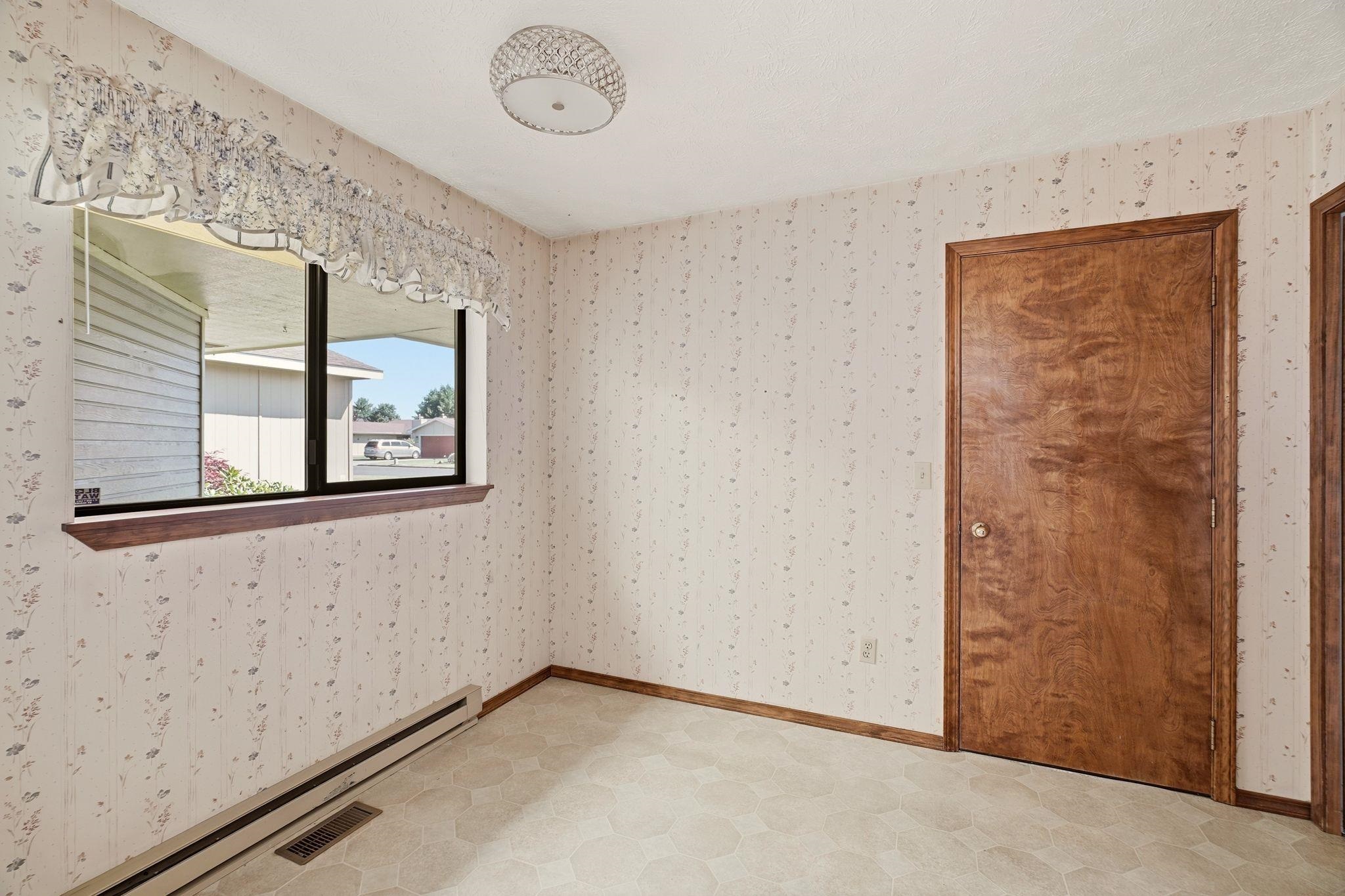 6907 N HAMILTON St - Photo 26