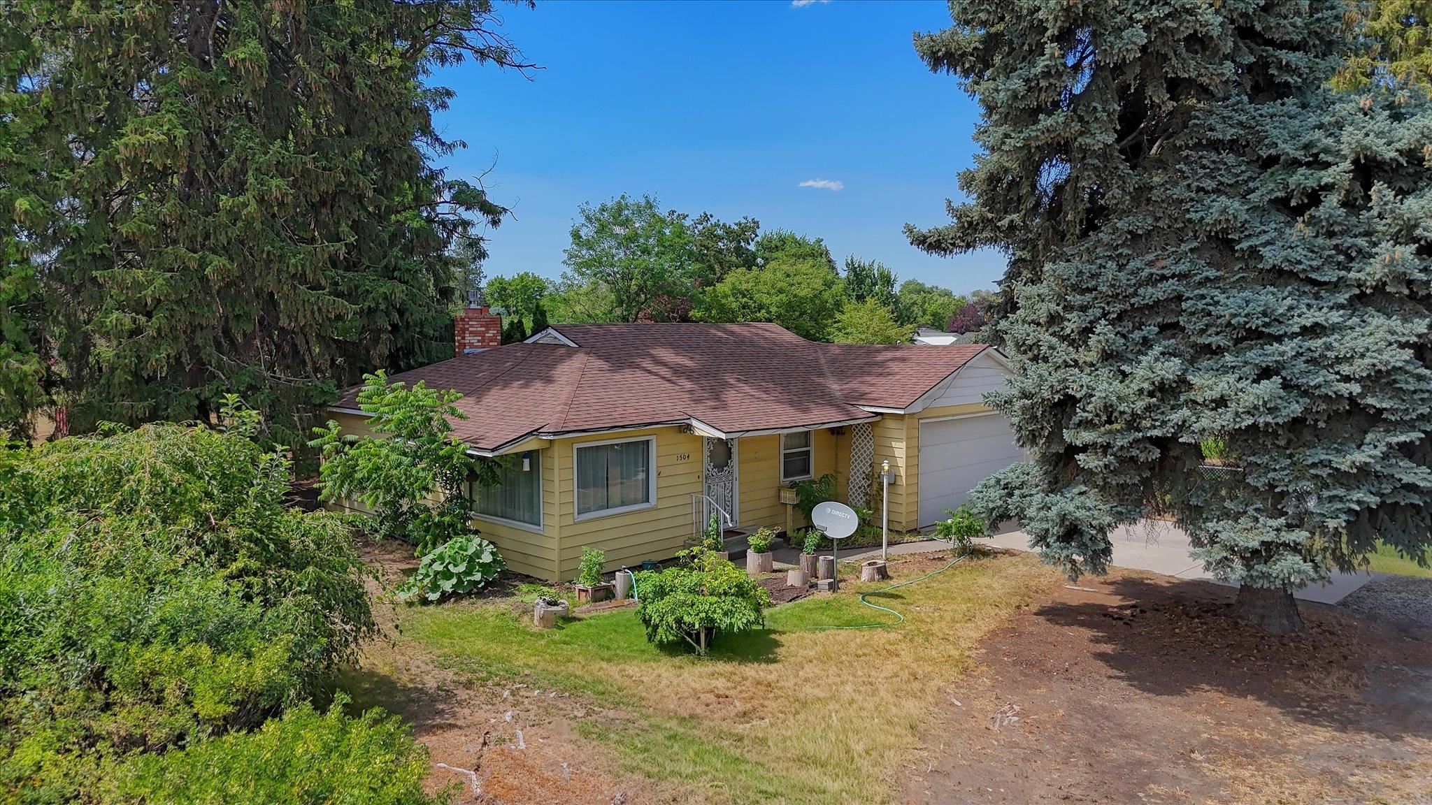 1504 S Bowdish Rd - Photo 1